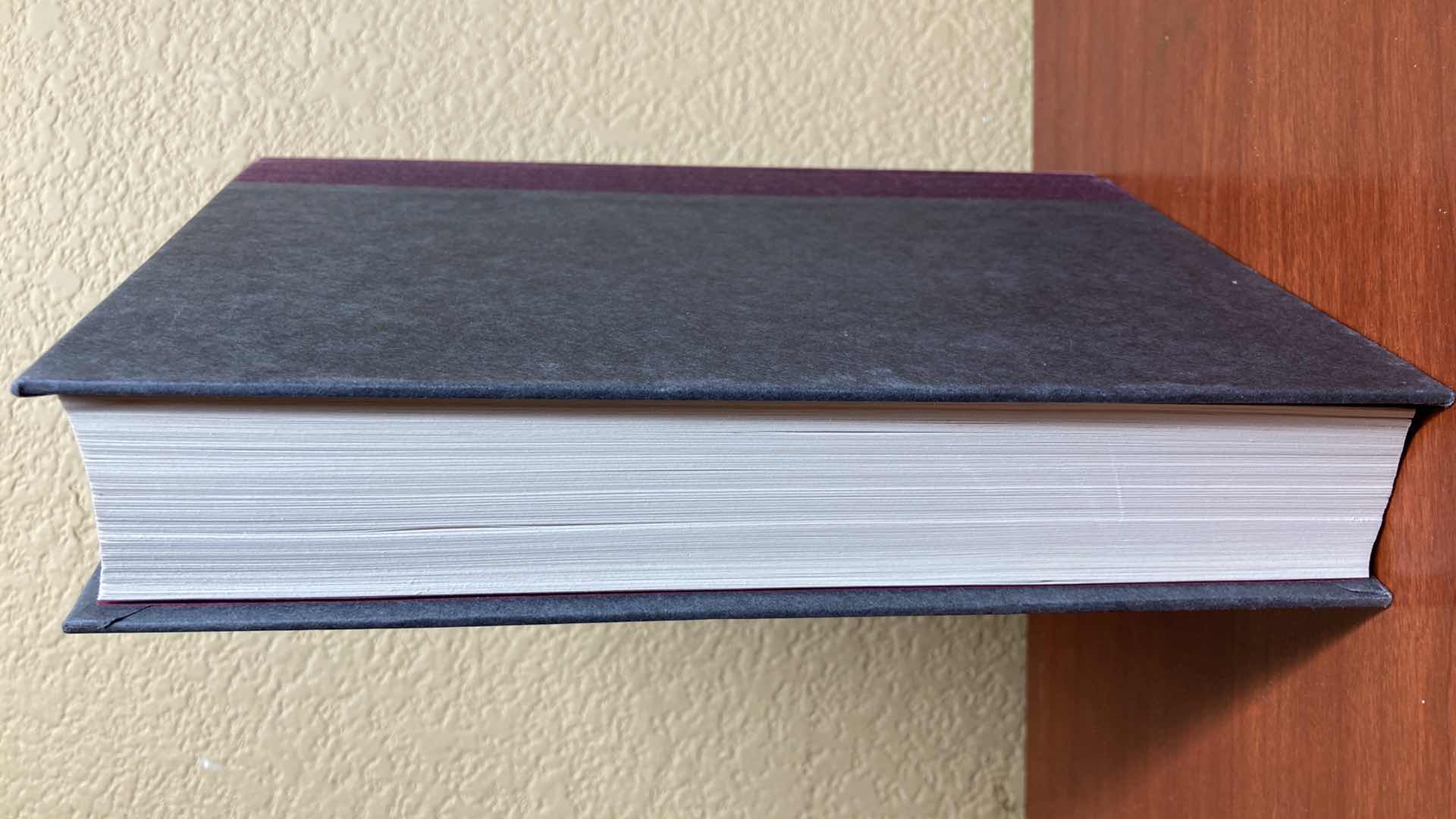 Photo 1 of THE CHAMBER AUTOGRAPHED BY JOHN GRISHAM HARD COVER BOOK