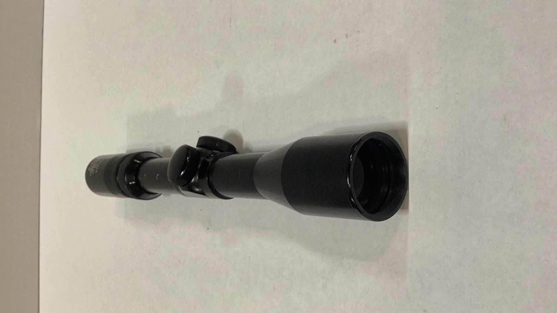 Photo 1 of DAYLITE ZOOM 2.5X-8 X 32 RIFLE SCOPE