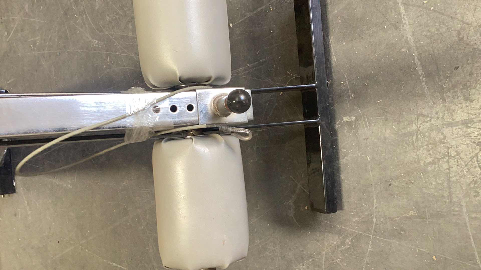 Photo 3 of SIT UP BENCH