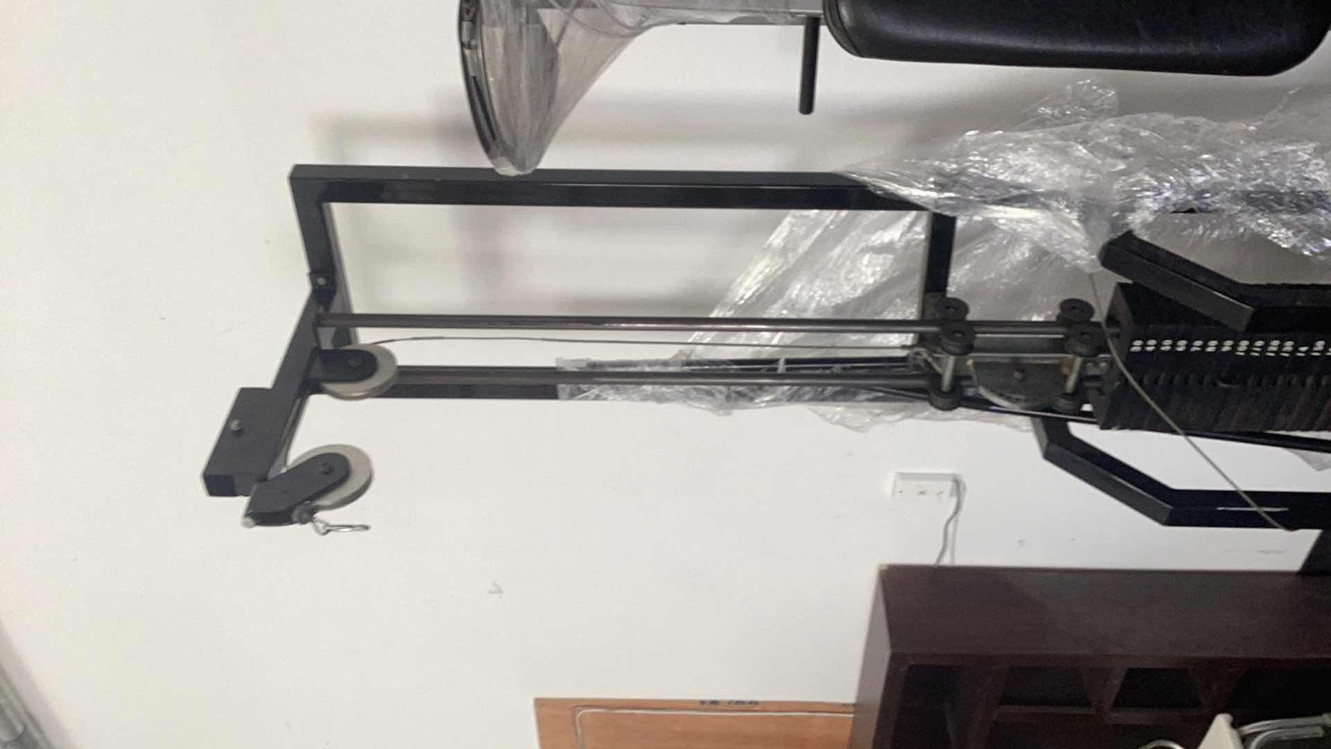 Photo 5 of WEIGHT LIFTING MACHINE