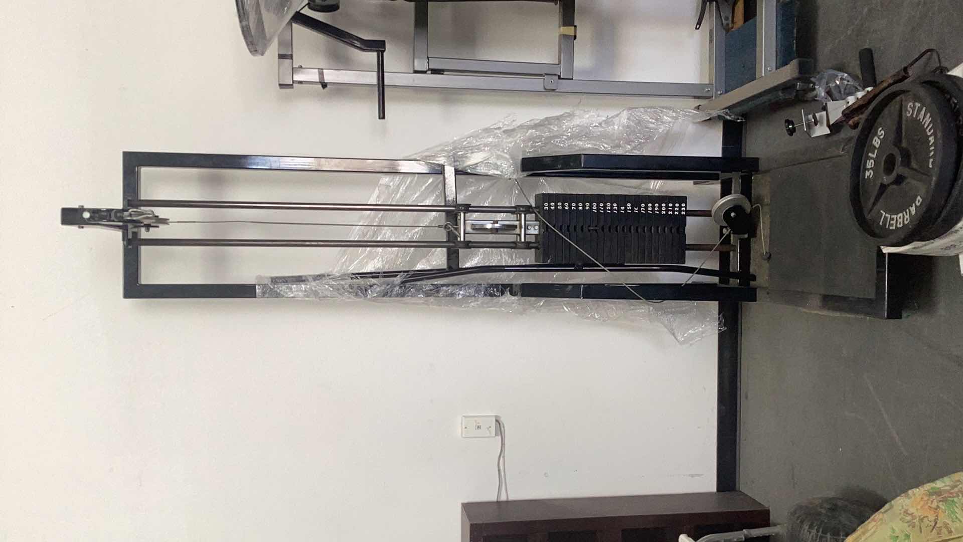 Photo 1 of WEIGHT LIFTING MACHINE