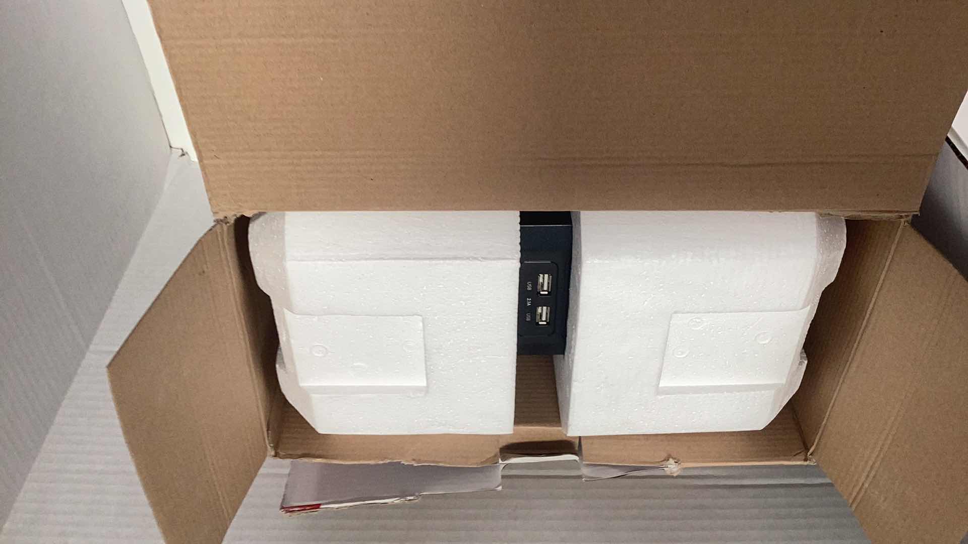 Photo 1 of CYBERPOWER 1350 VA 810 WATTS SURGE PROTECTOR