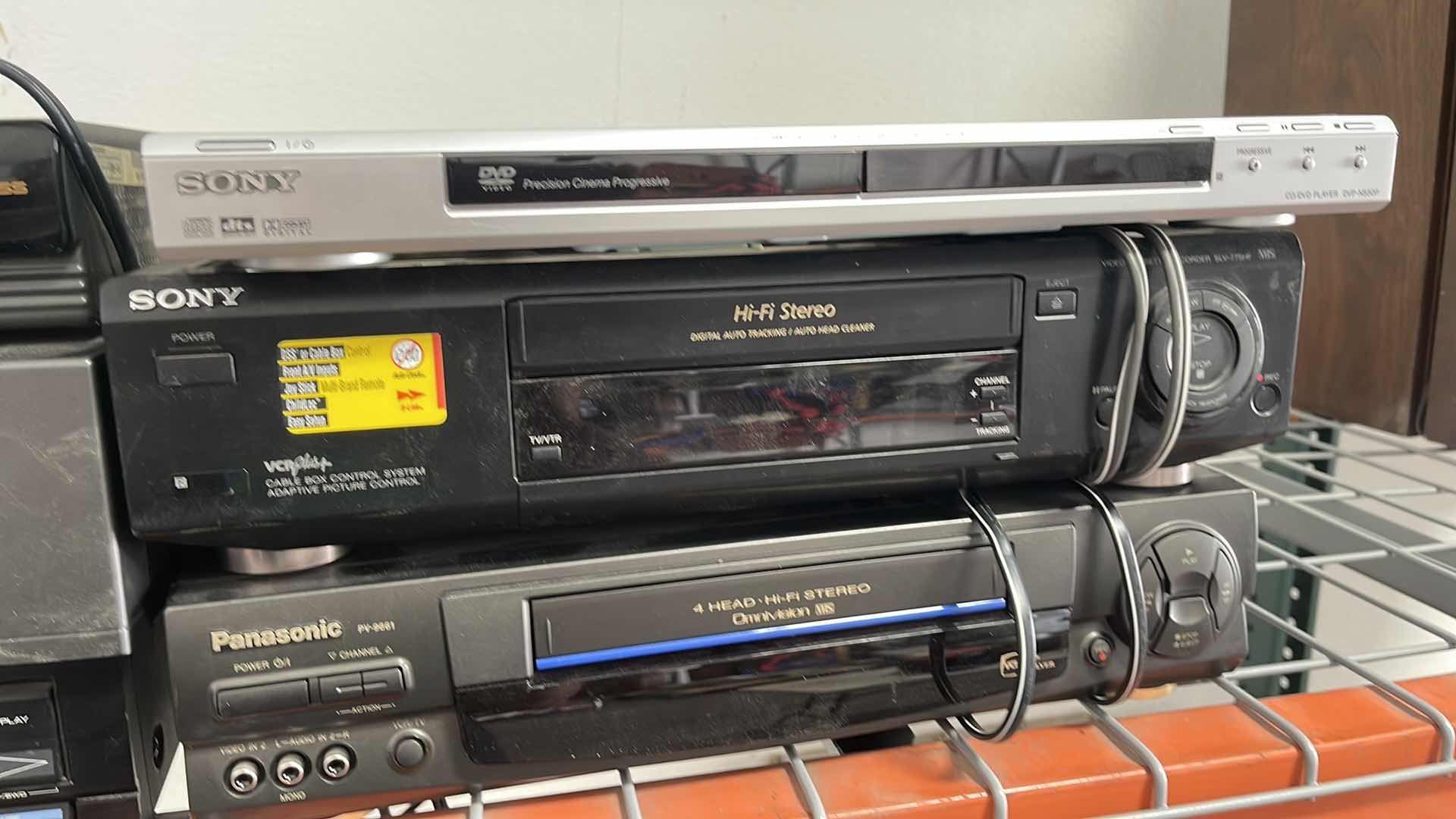 Photo 1 of 6 PC DVD & VHS PLAYERS