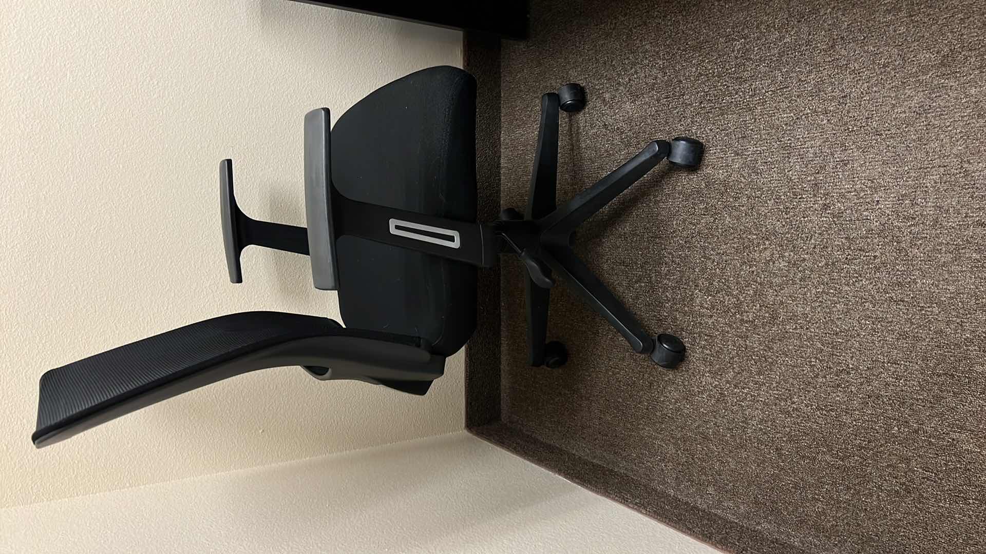 Photo 1 of BLACK MESH BACK SWIVEL OFFICE CHAIR ON CASTERS