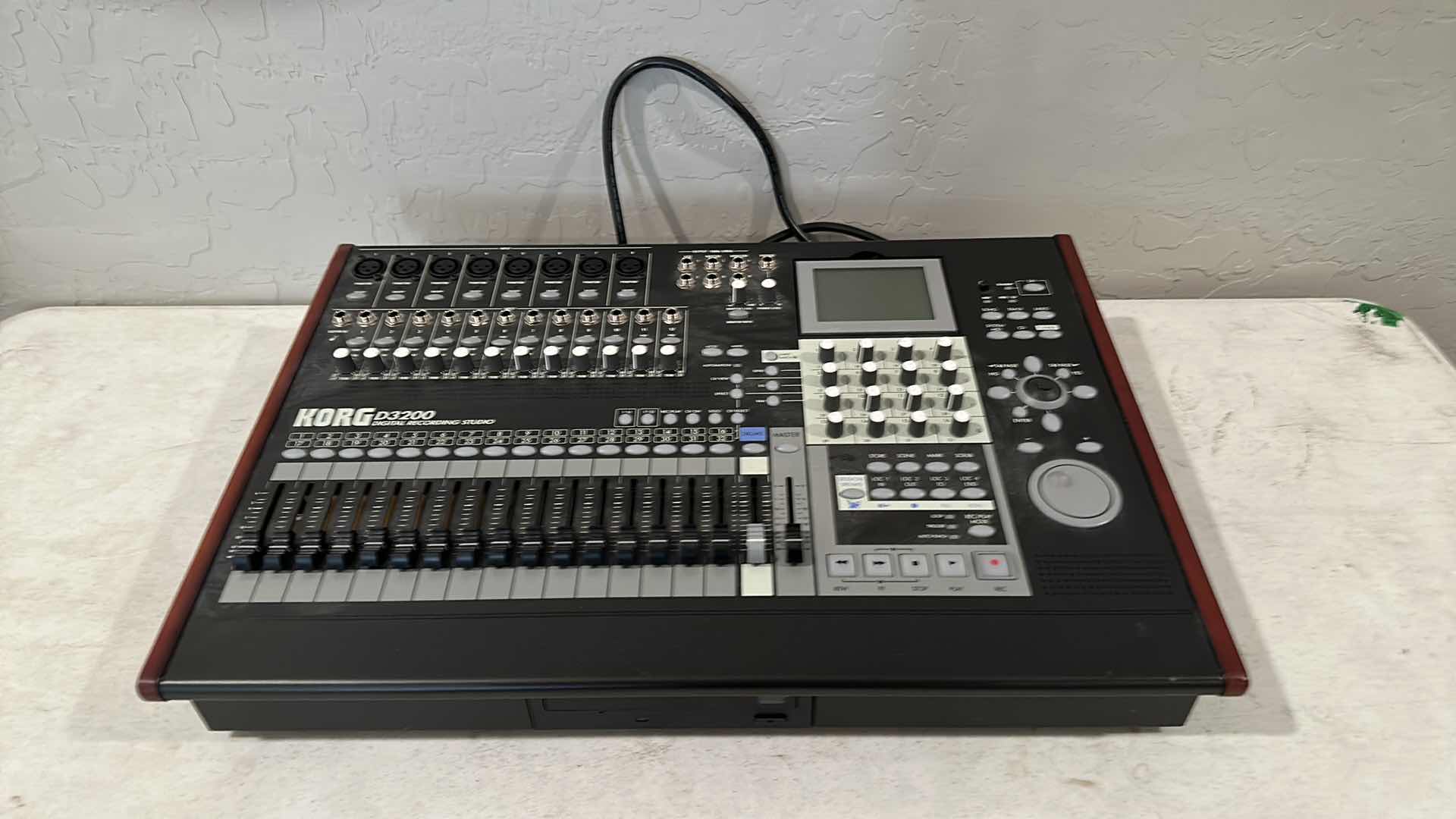 Photo 3 of KORG D3200 DIGITAL RECORDING STUDIO