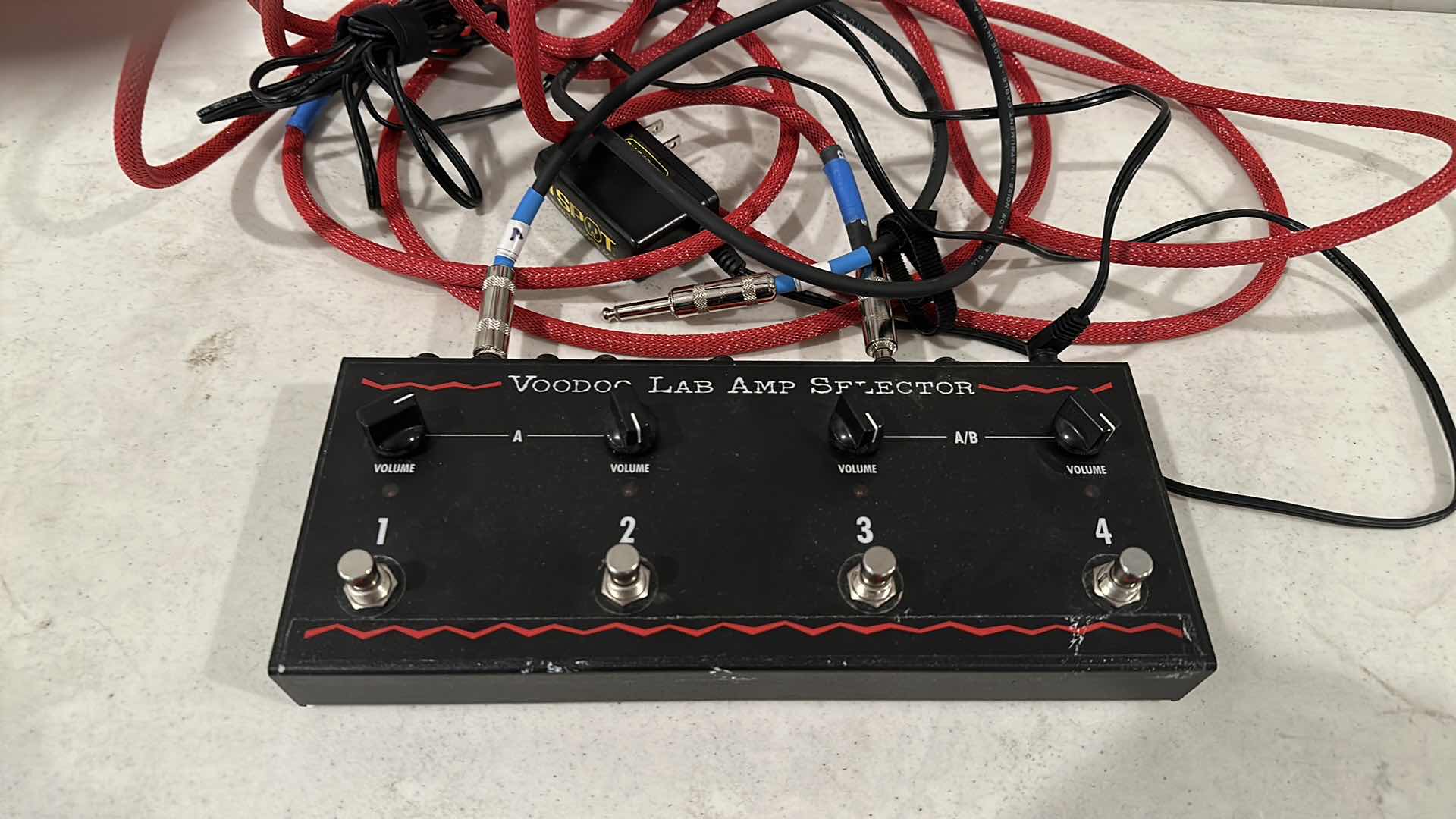 Photo 2 of VOODOO LAB AMP SELECTOR