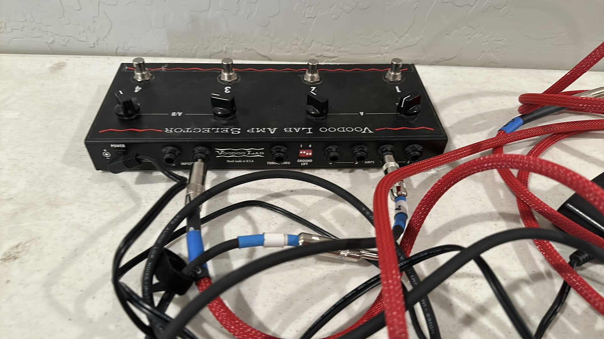 Photo 1 of VOODOO LAB AMP SELECTOR
