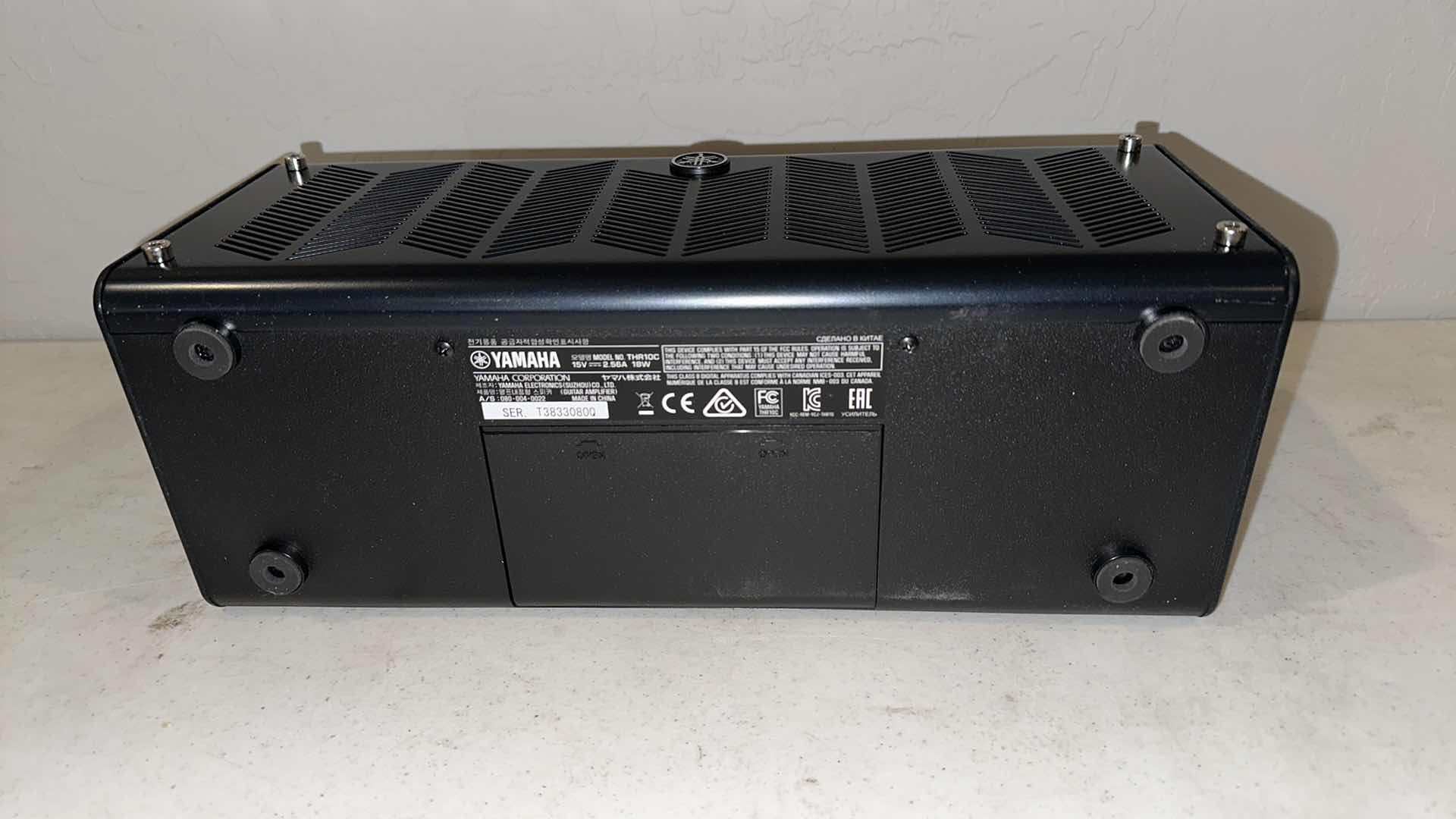 Photo 3 of YAMAHA MODEL NO THR10C STEREO DIGITAL MODELING GUITAR COMBO