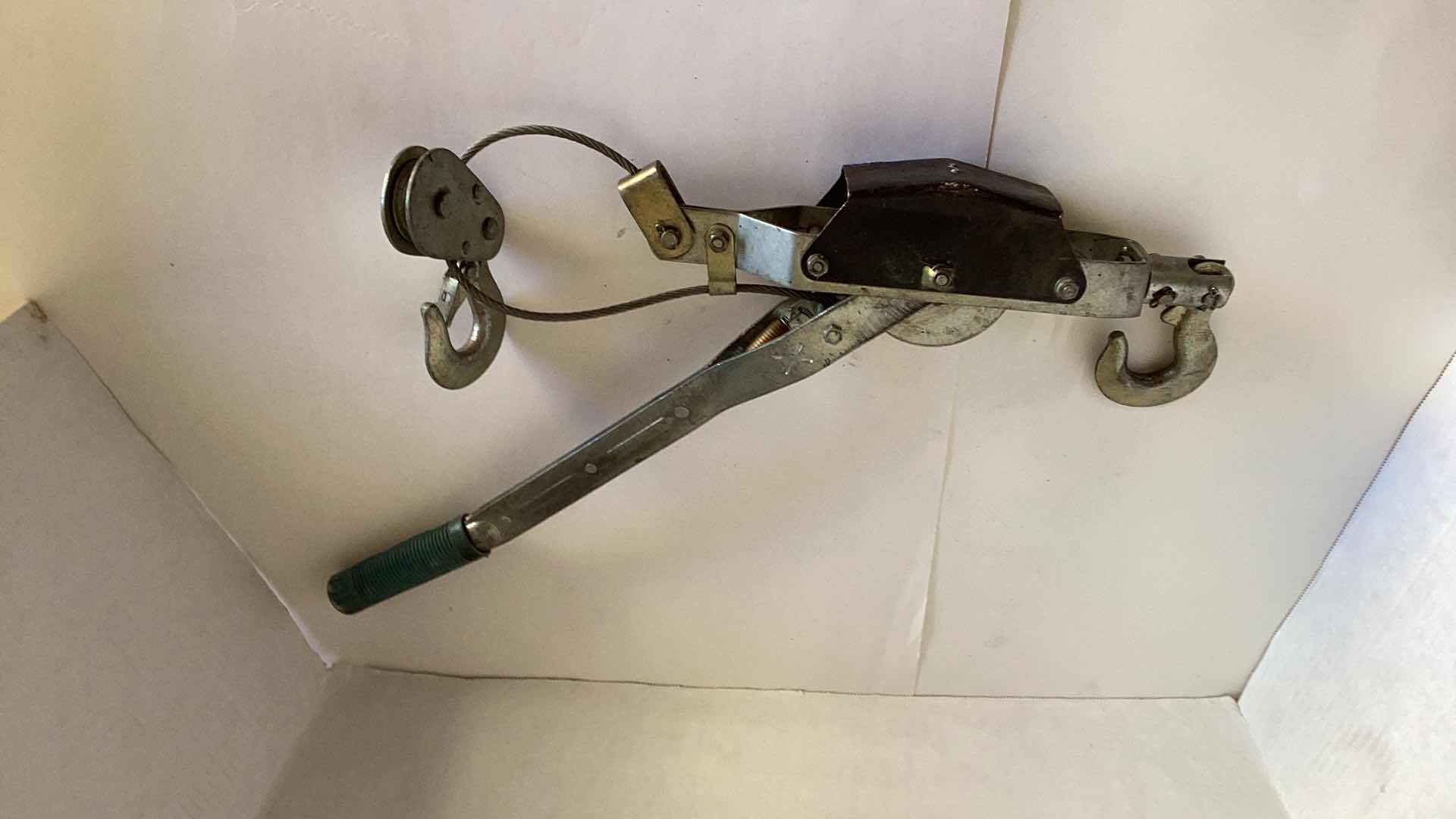 Photo 1 of CABLE PULLER