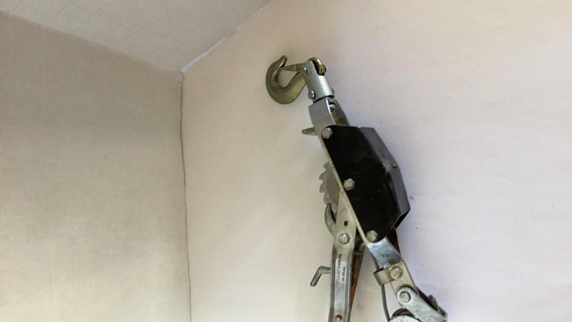 Photo 1 of CABLE PULLER