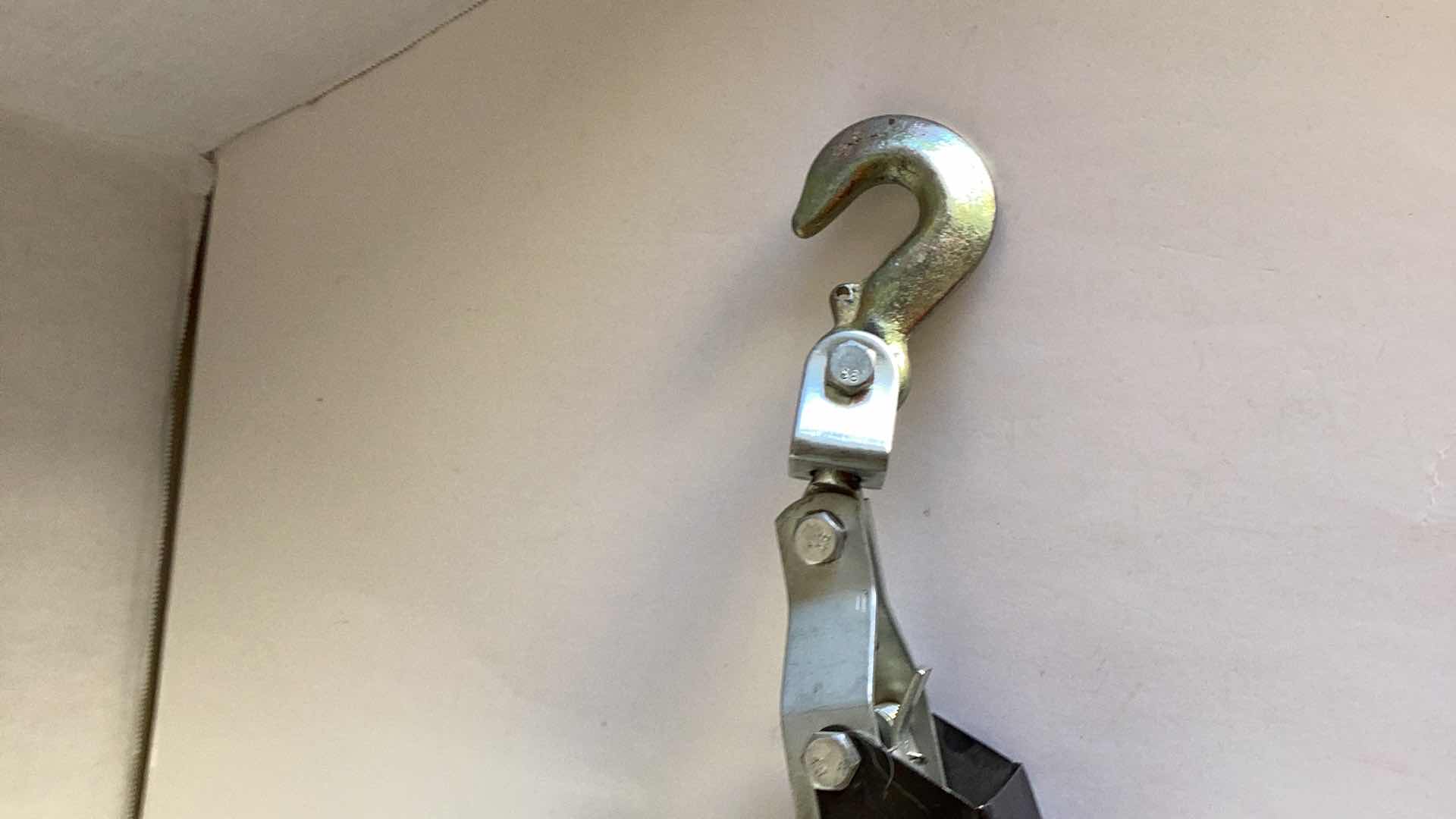 Photo 1 of CABLE PULLER