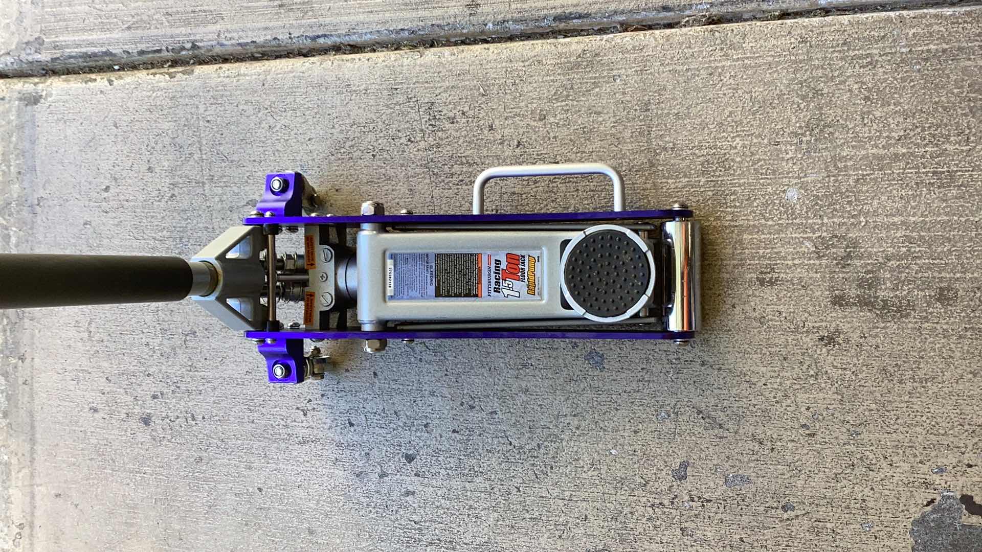 Photo 1 of PITTSBURG RACING 1.5 TON FLOOR JACK RAPID PUMP