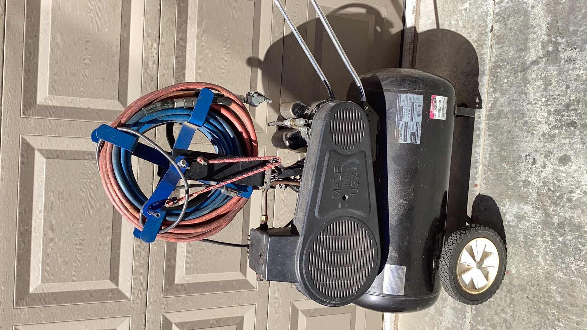 Photo 6 of CAMPBELL HAUSFELD 4.5 HP 20 GALLON AIR PUMP TESTED WORKING