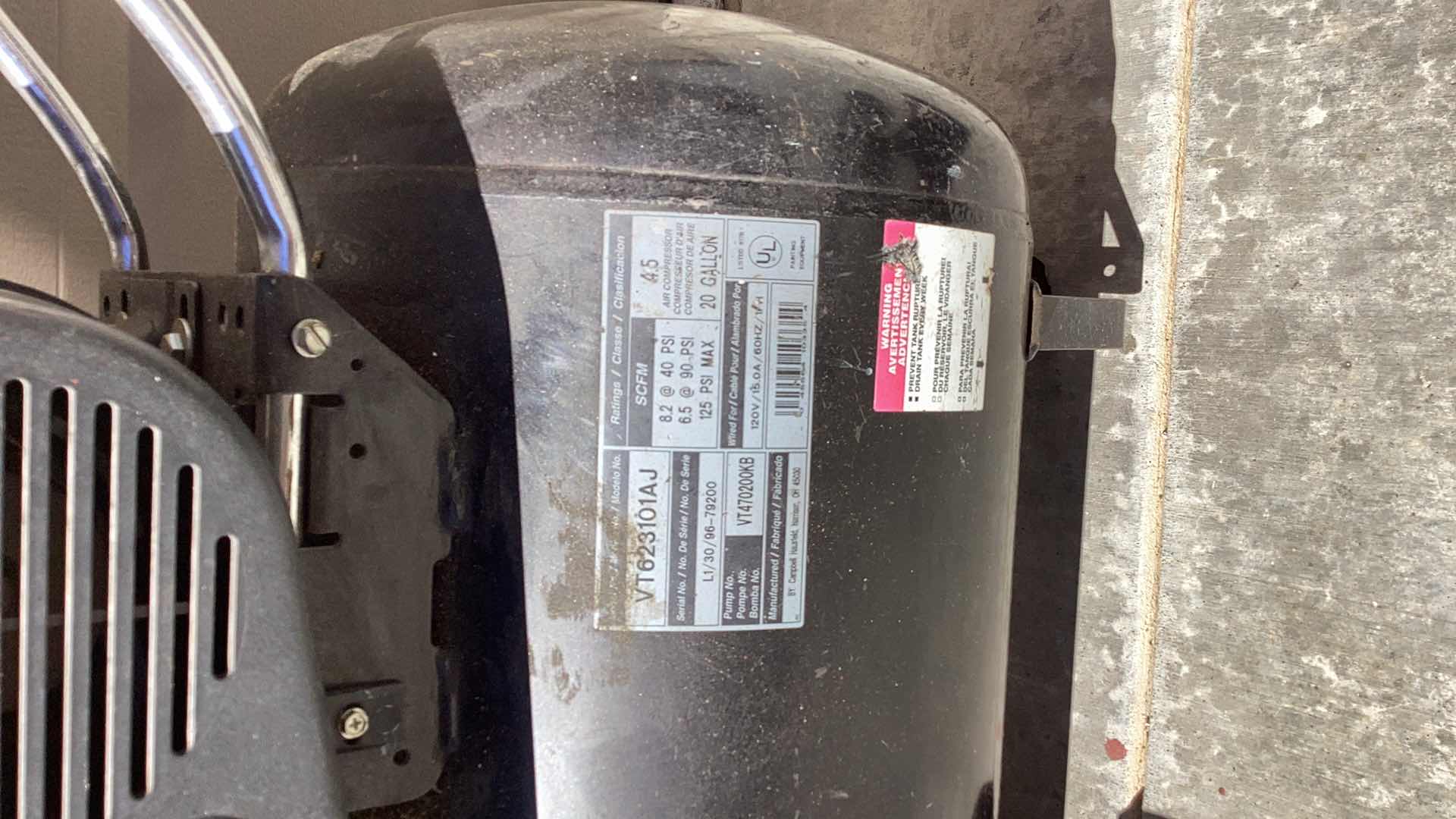 Photo 7 of CAMPBELL HAUSFELD 4.5 HP 20 GALLON AIR PUMP TESTED WORKING