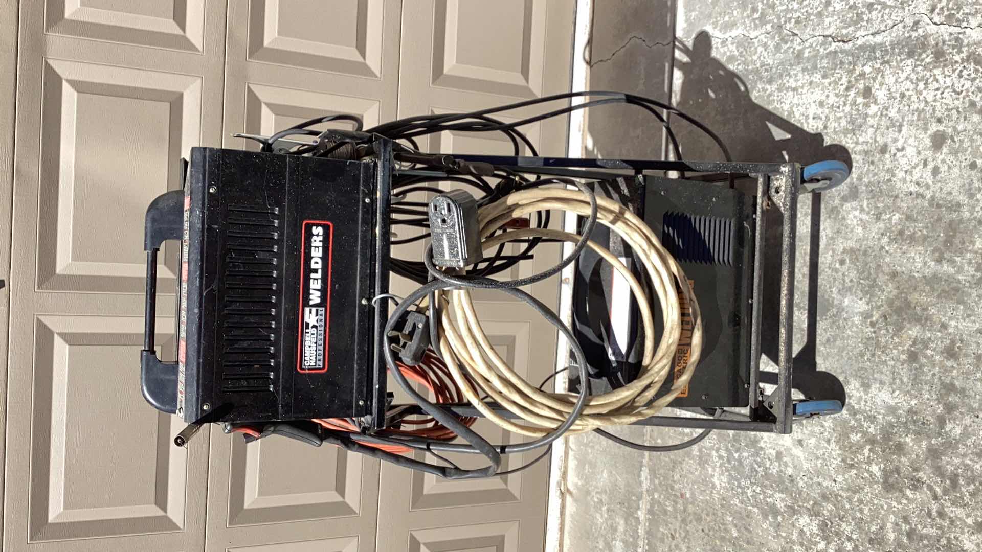 Photo 1 of CAMPBELL HAUSFELD ARC WELDER