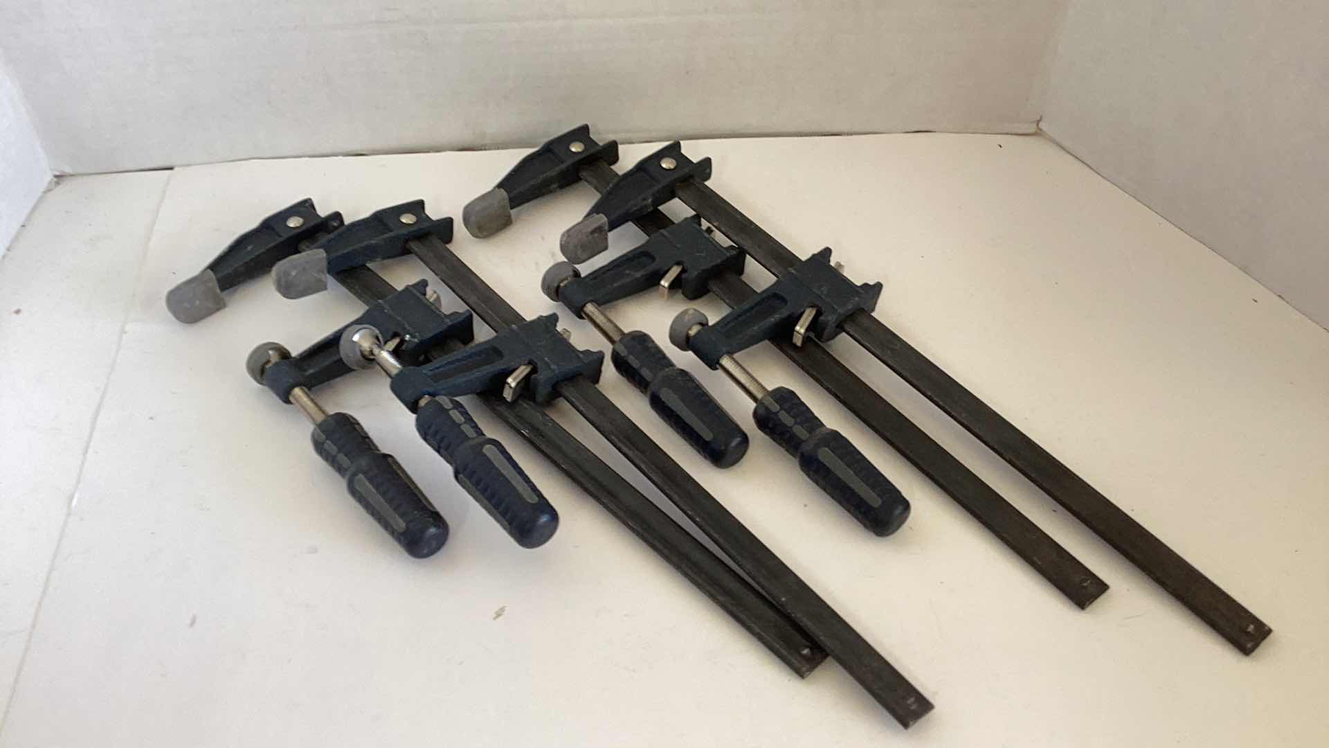 Photo 4 of MEDIUM CLIPS