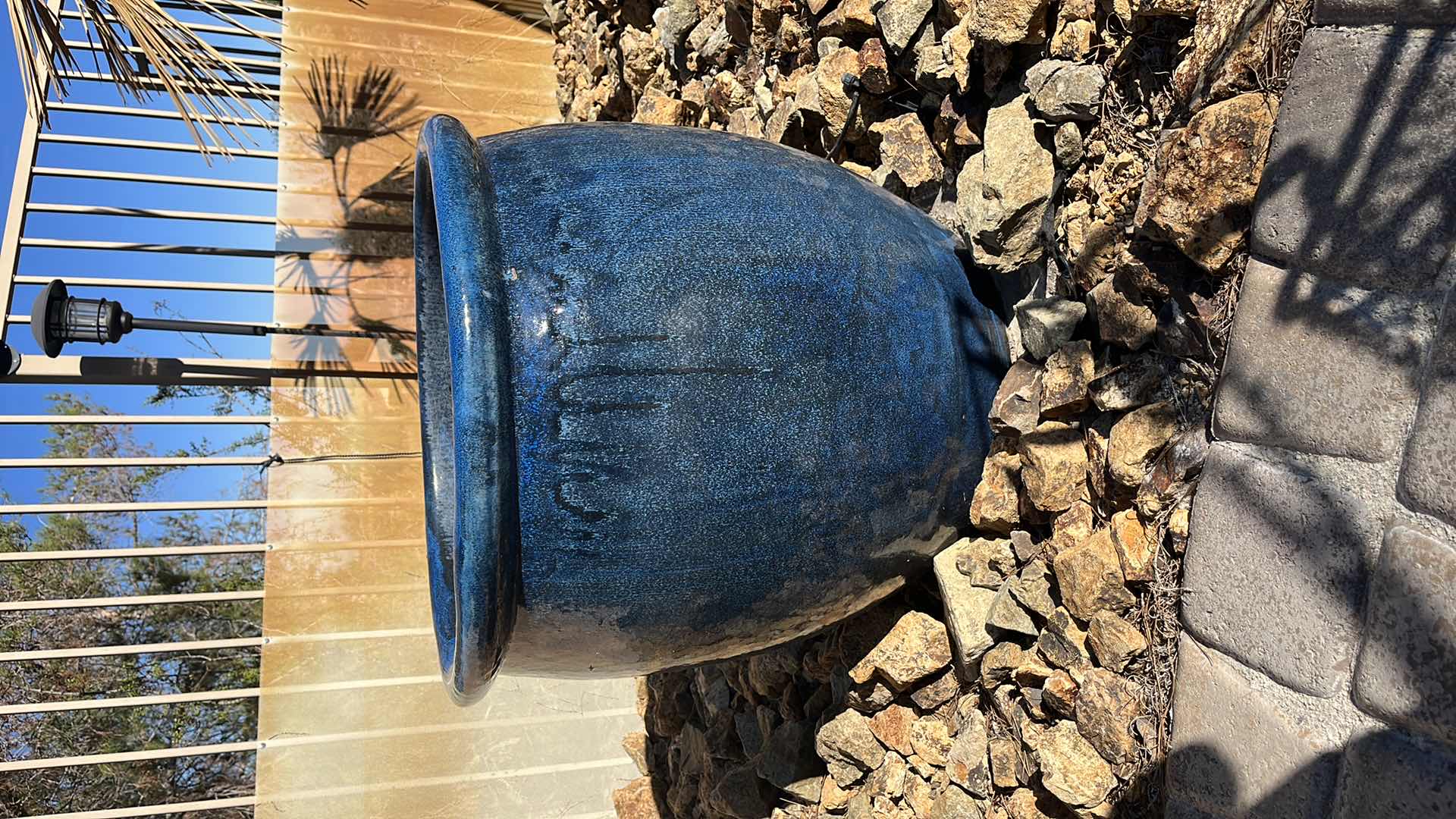 Photo 3 of BACKYARD/GARDEN DECOR LARGE PLANT POT 25” X H 24”