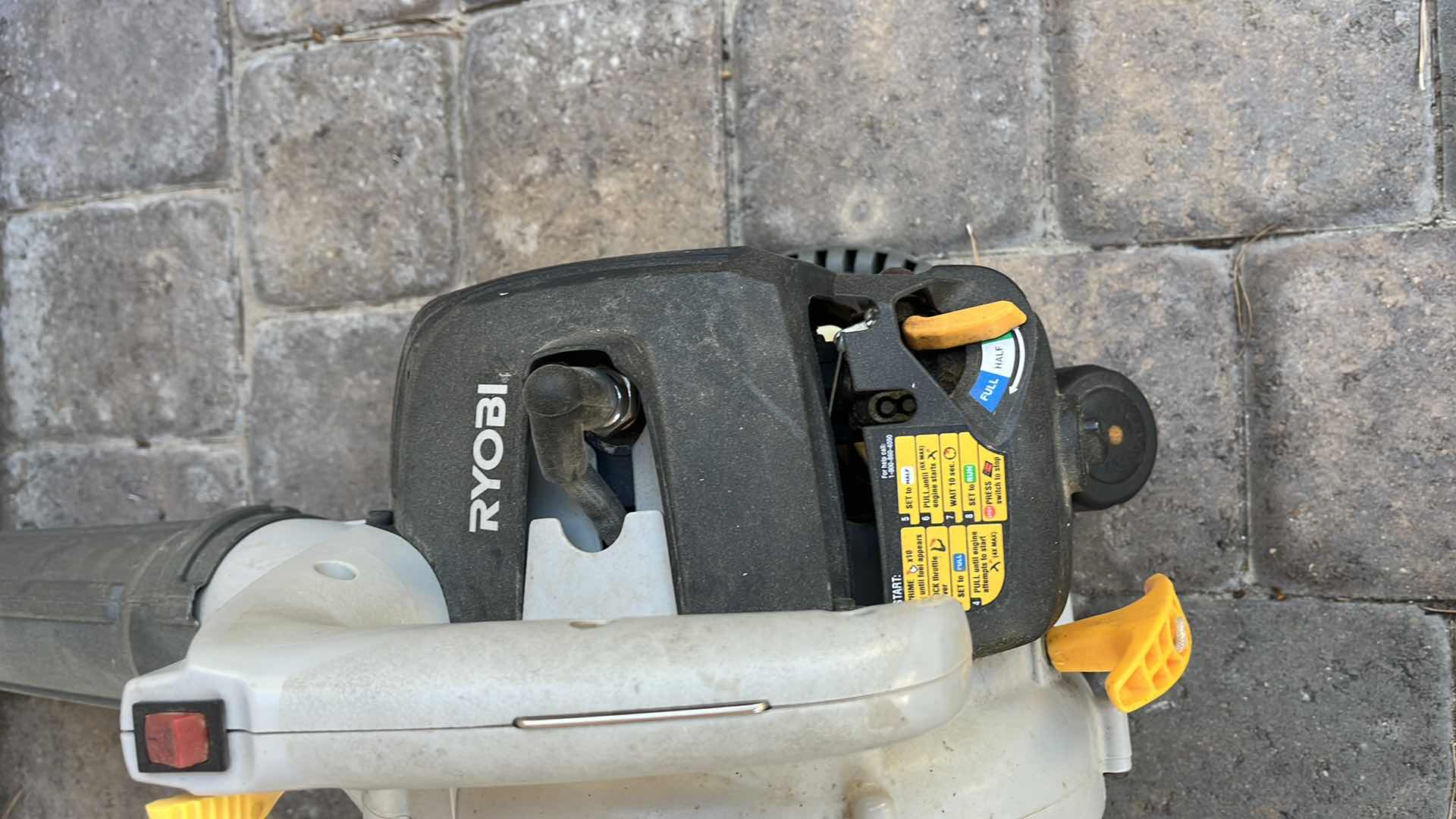 Photo 1 of LEAF BLOWER RYOBI 