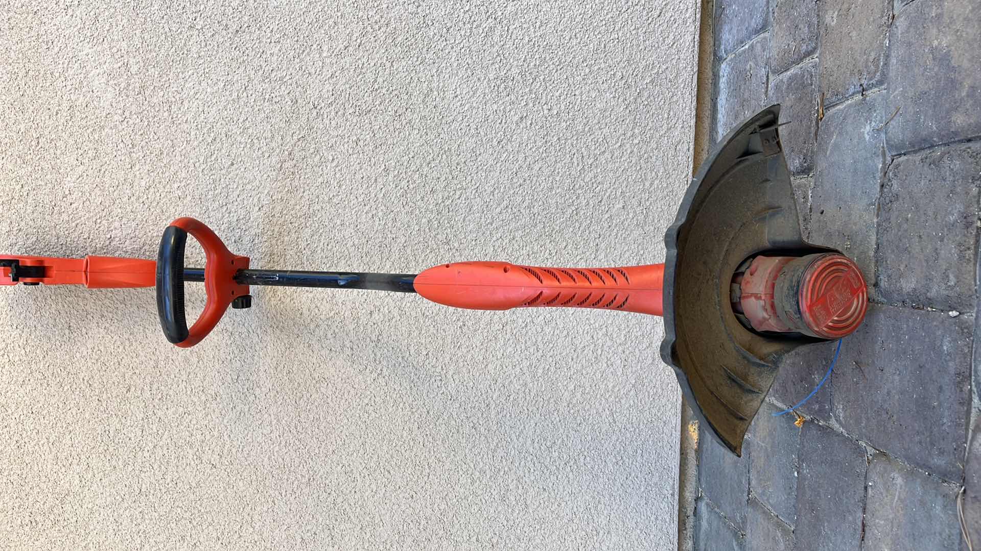 Photo 1 of ELECTRIC WEED/GRASS TRIMMER GRASSHOG BLACK AND DECKER 14” X H 49”