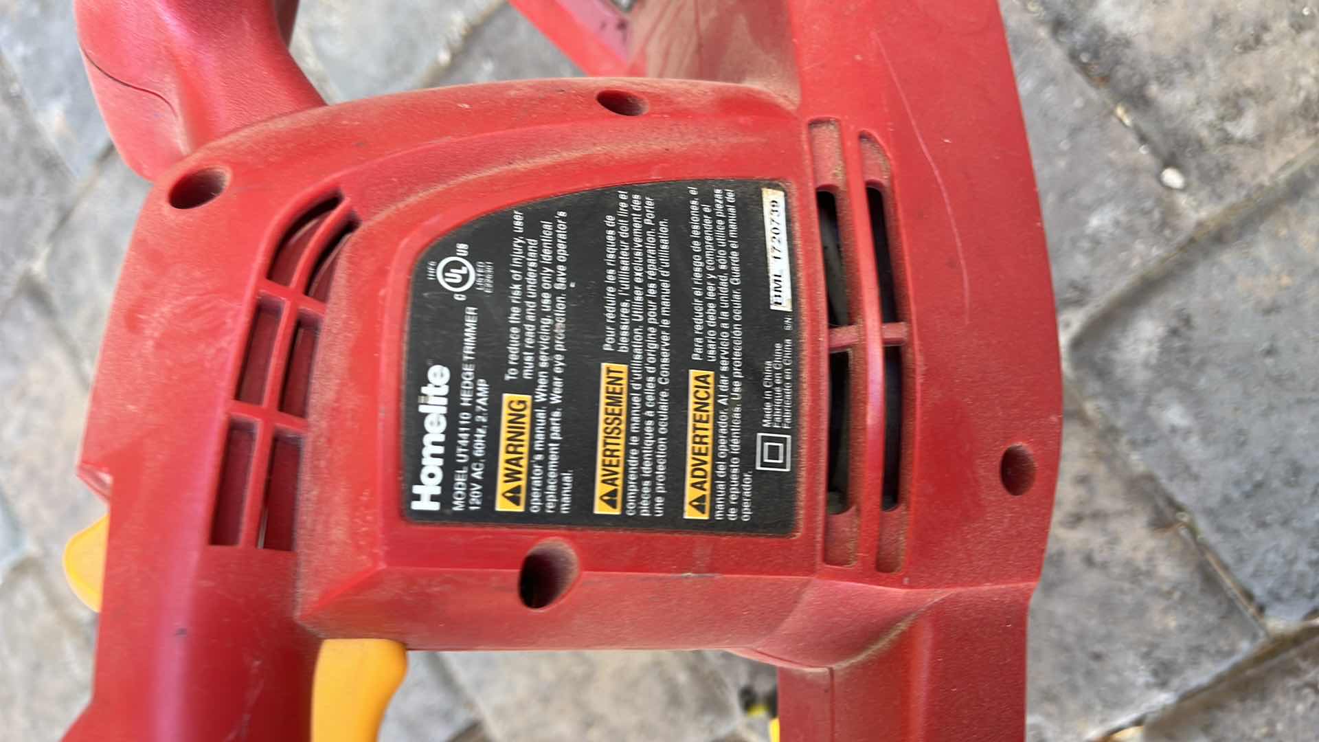 Photo 1 of HEDGE TRIMMER HOMELITE 30” X 5”