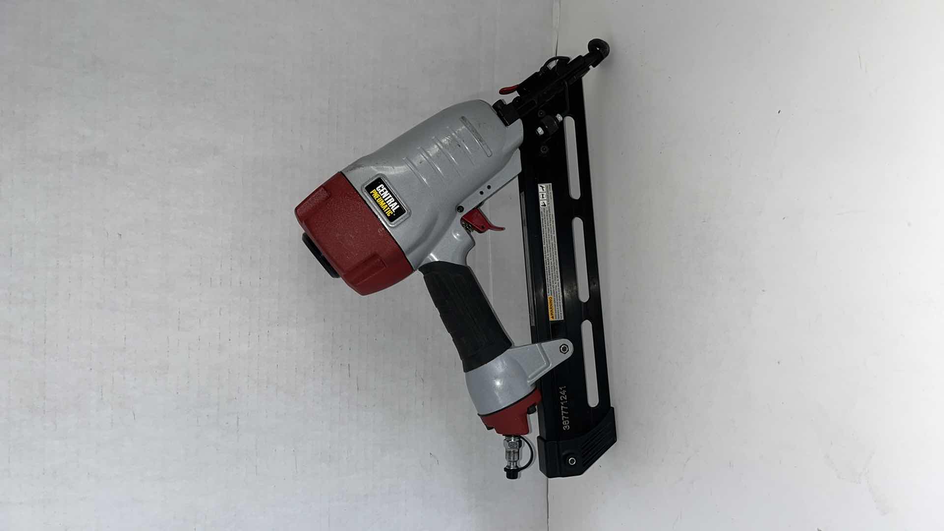 Photo 4 of AIR FINISH NAIL GUN CENTRAL PNEUMATIC
