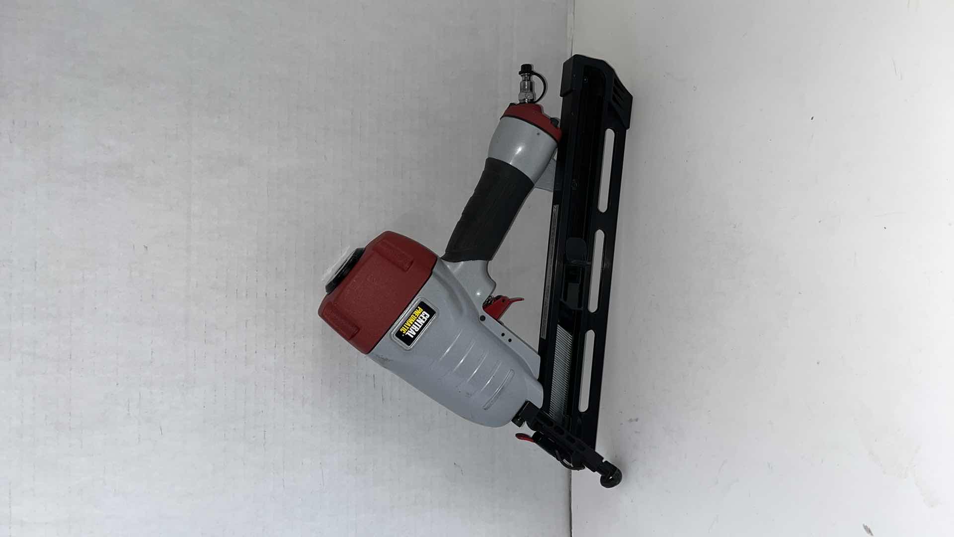Photo 2 of AIR FINISH NAIL GUN CENTRAL PNEUMATIC