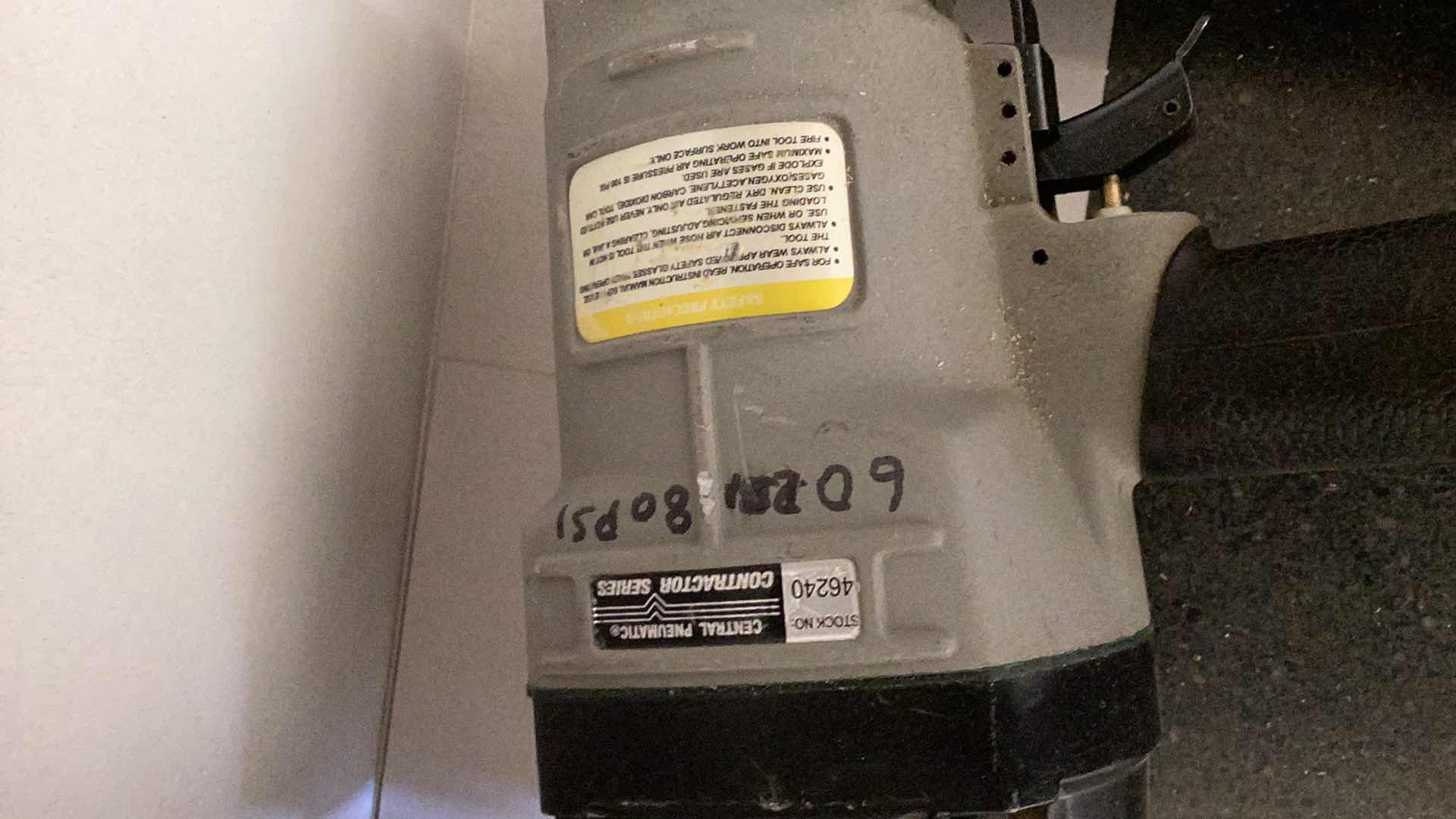 Photo 1 of CENTRAL PNEUMATIC CONTRACTOR SERIES NAIL GUN WITH NAILS