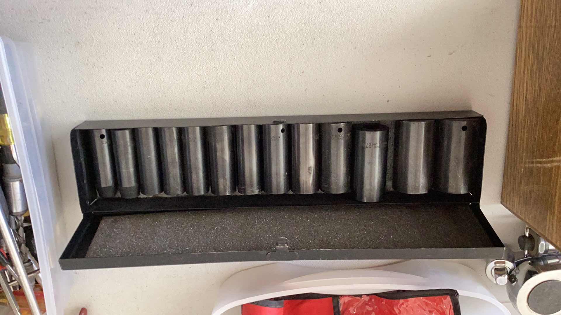 Photo 1 of METRIC CHROME VANADIUM SOCKET SET