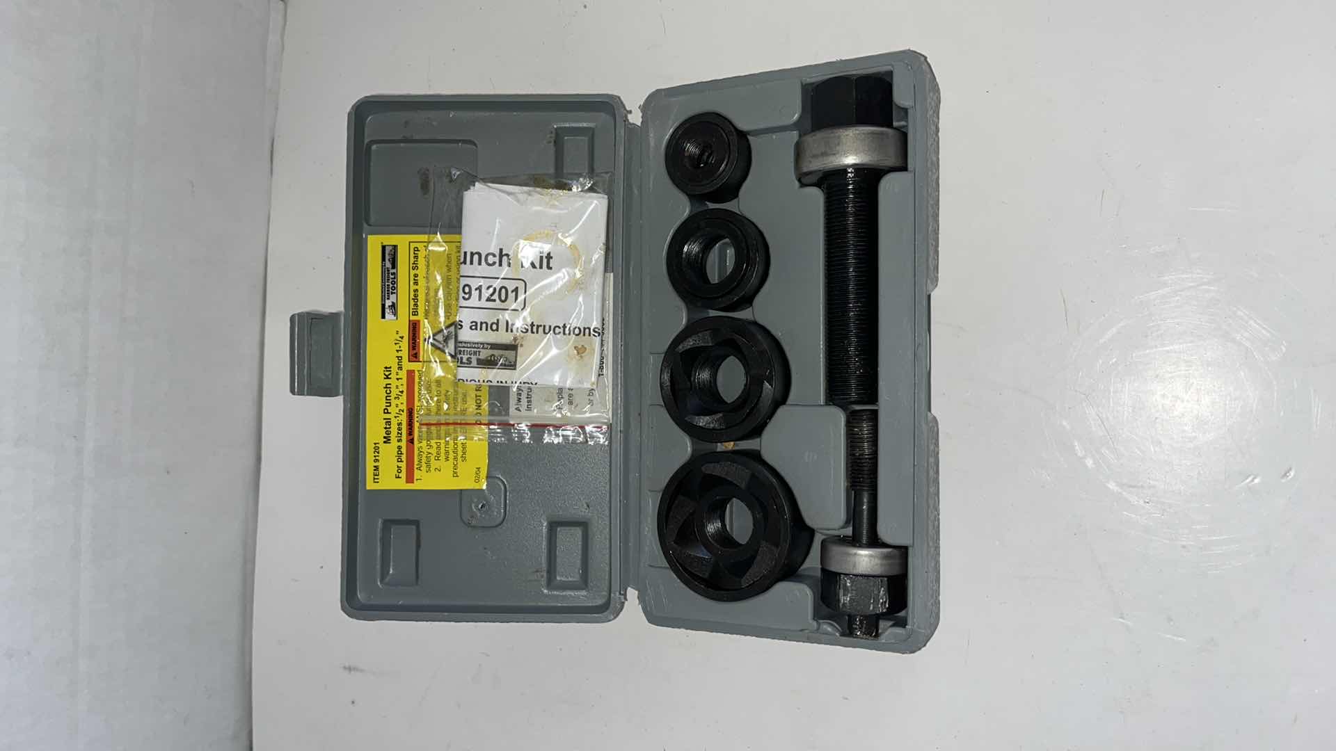 Photo 2 of METAL PUNCH KIT HARBOR FREIGHT