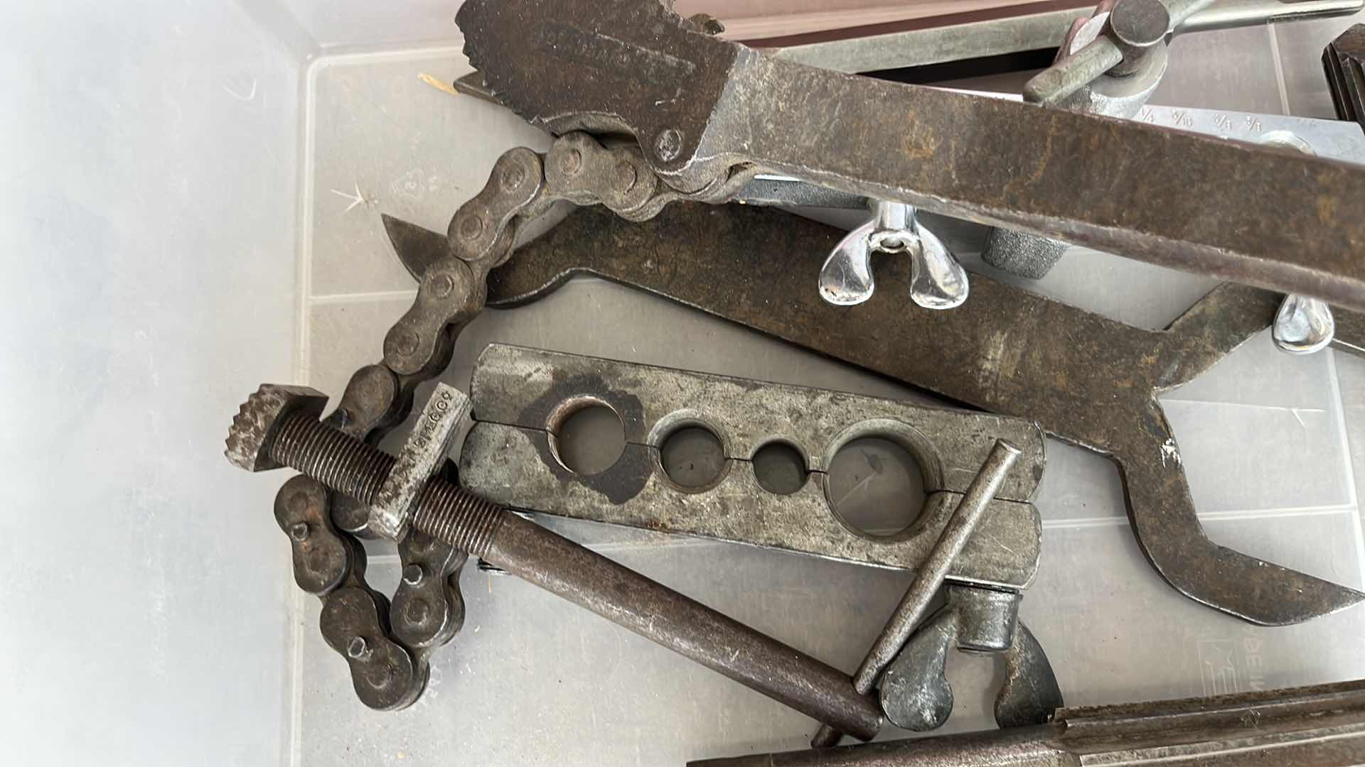 Photo 1 of CHAIN CLAMP AND EXTENSION CHAIN VISE GRIP