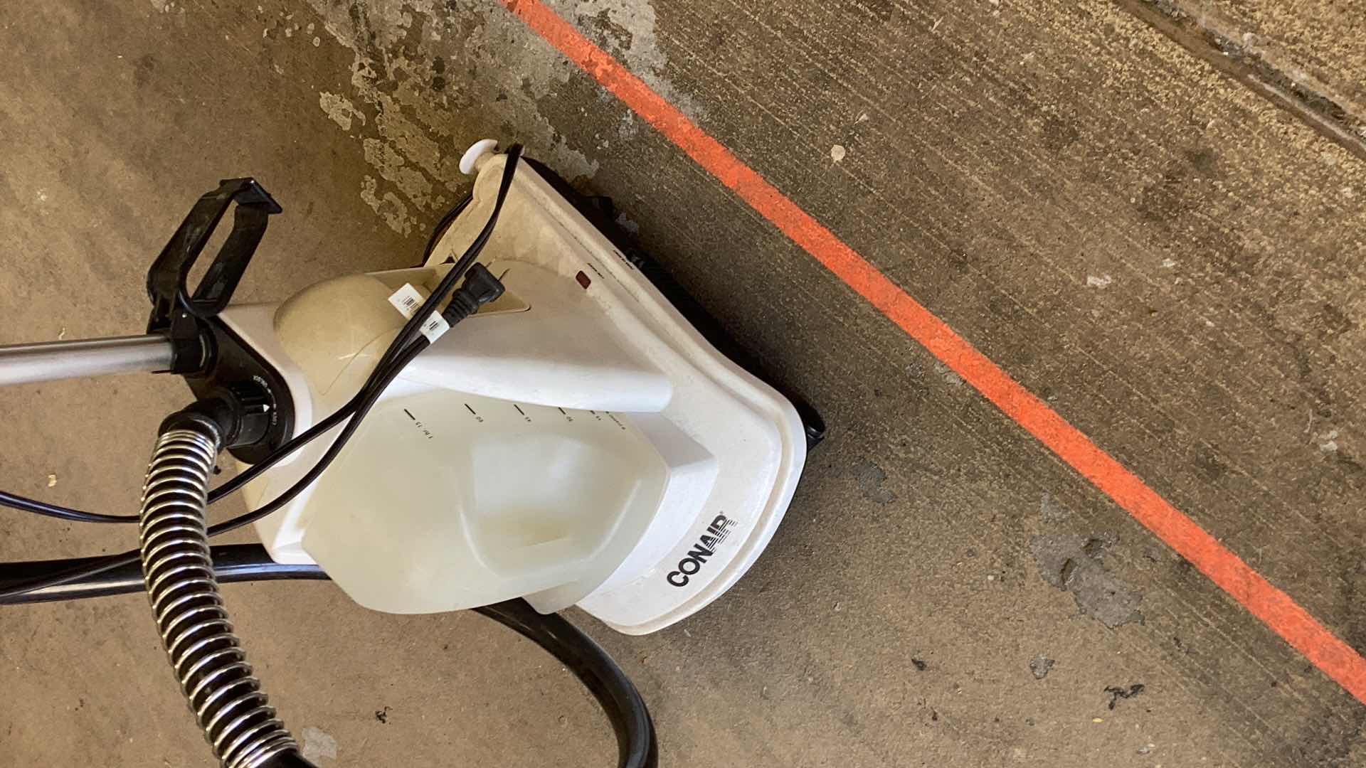 Photo 1 of CONAIR FABRIC STEAMER