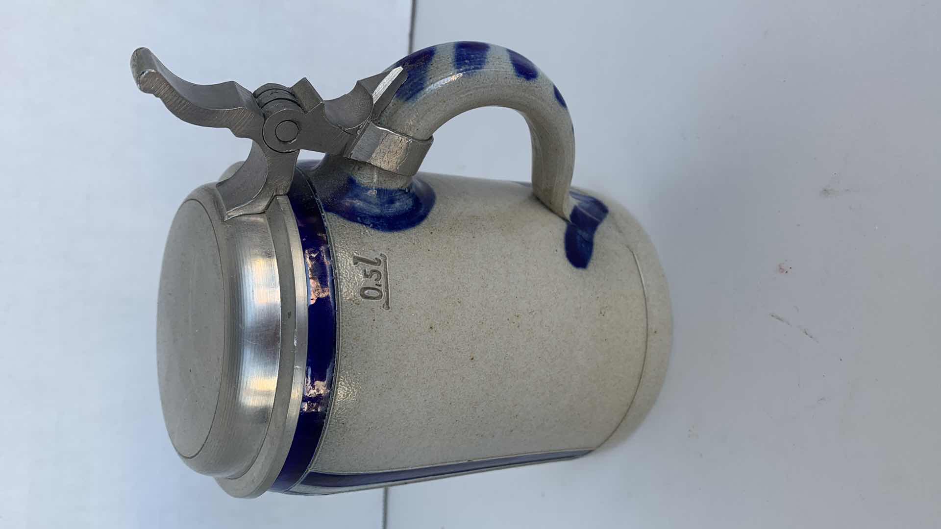 Photo 2 of HANDARBEIT SALZGLASUR BEER STEIN MADE IN GERMANY