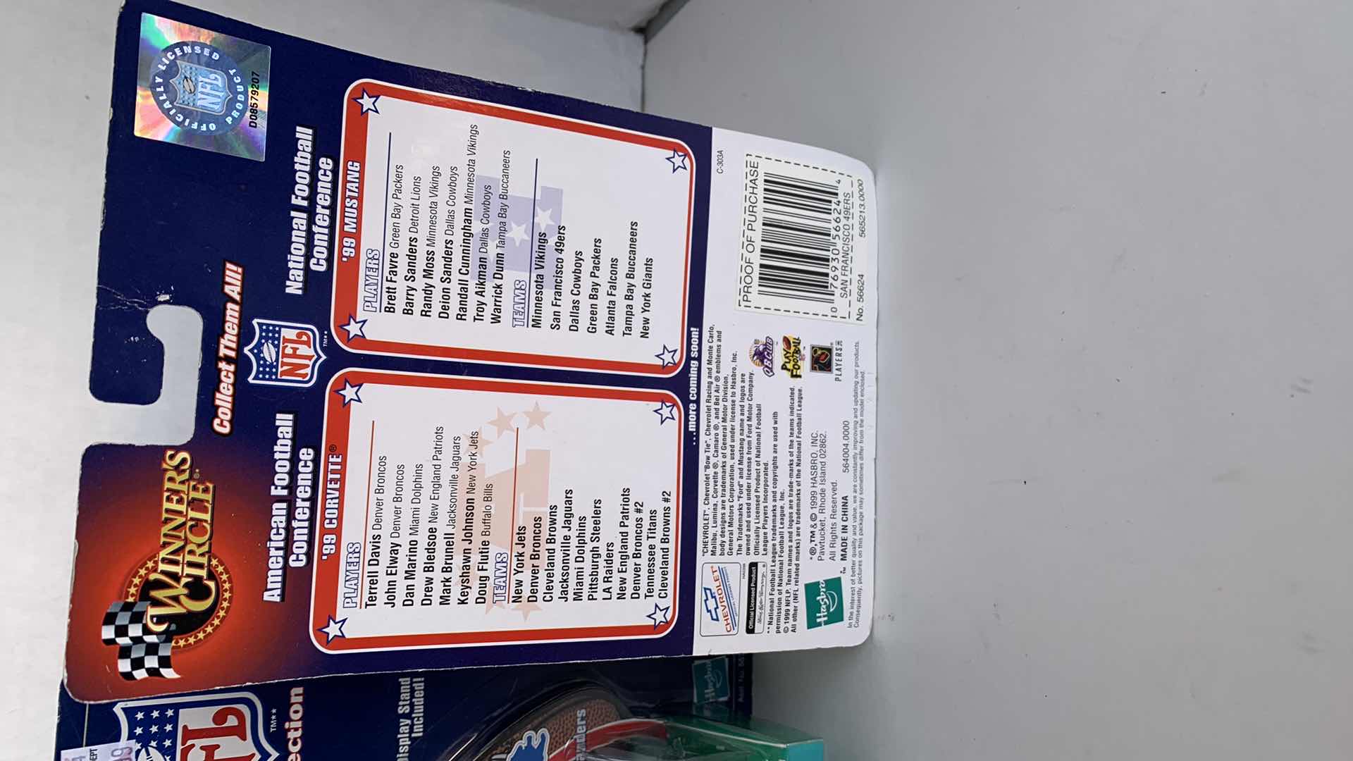 Photo 1 of NFL WINNERS CIRCLE DIE CAST CARDS