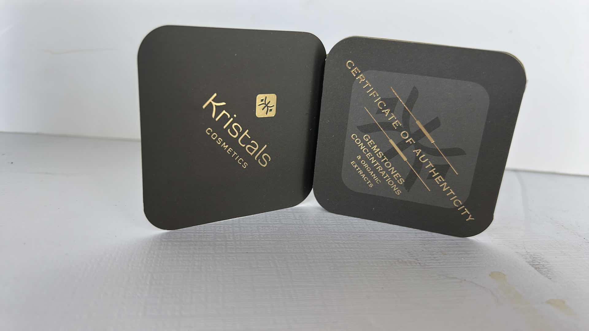 Photo 1 of KRISTALS COSMETICS - DIAMOND SELECT ANTI GRAVITY SPARK EYE MASK