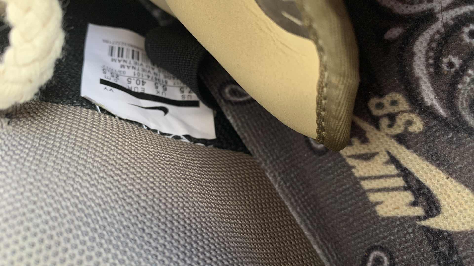 Photo 1 of NIKE DUNK SB LOW TRAVIS SCOTT SPECIAL CT5053-001 SIZE 7.5 UNAUTHENTICATED