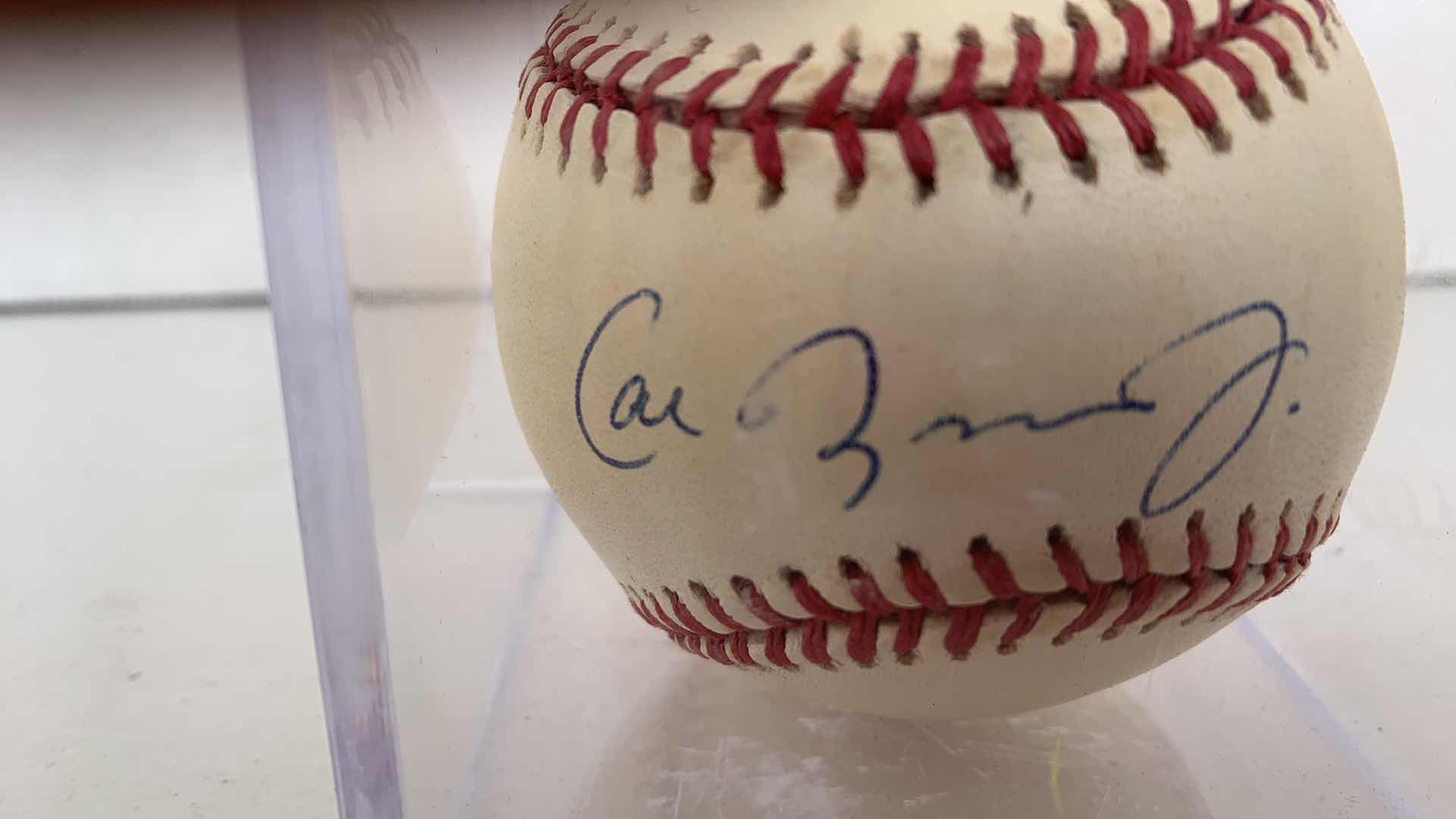 Photo 1 of BASEBALL CAL RIPKEN JR.  SIGNED BASEBALL UNAUTHENTICATED