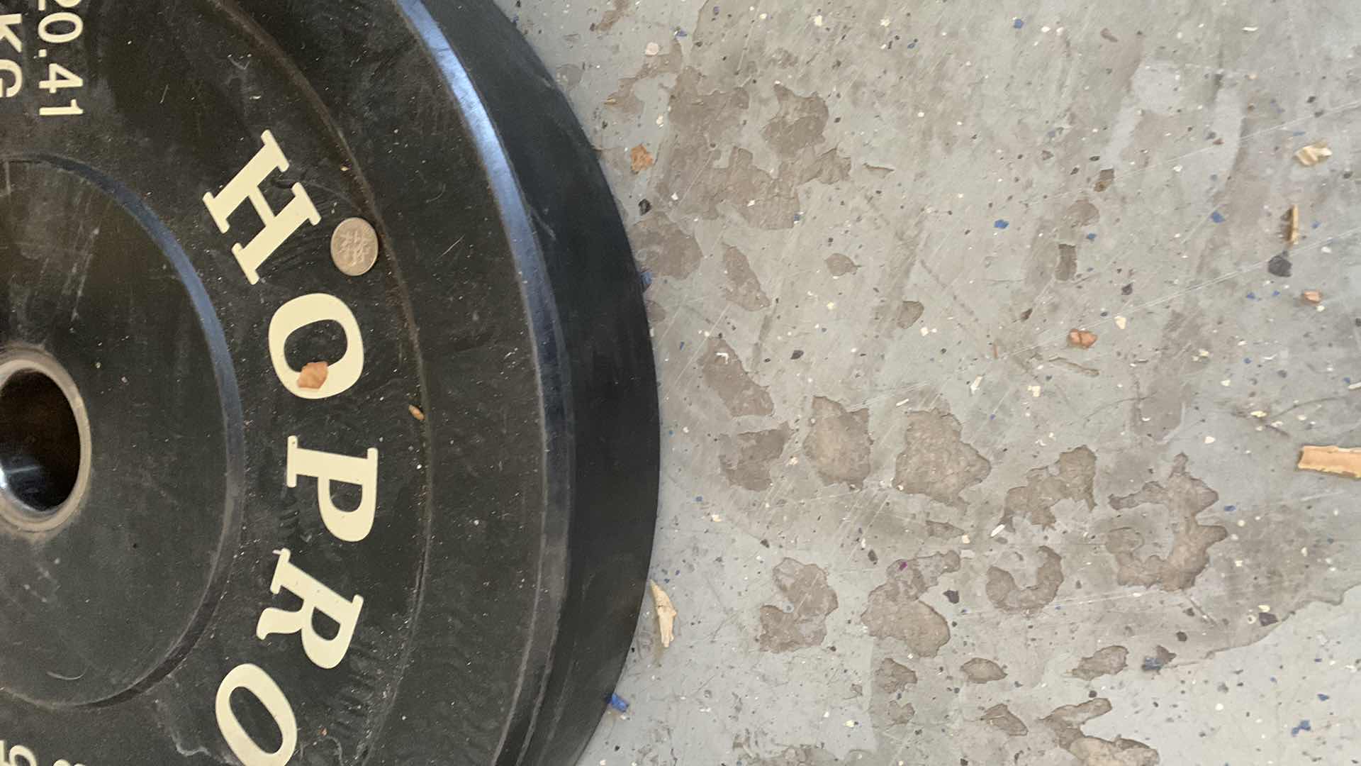 Photo 1 of HOPPRO 45 POUND RUBBER COATED WEIGHT