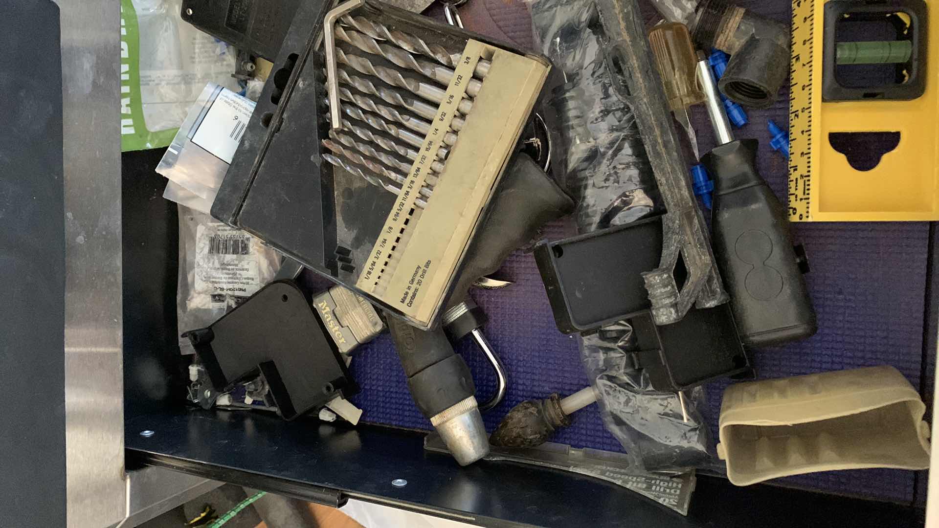 Photo 2 of CONTENTS OF DRAWER