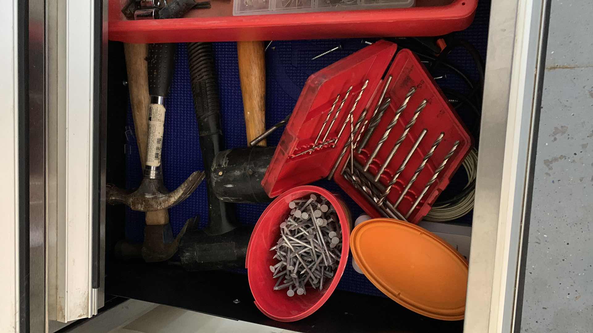 Photo 1 of CONTENTS OF DRAWER