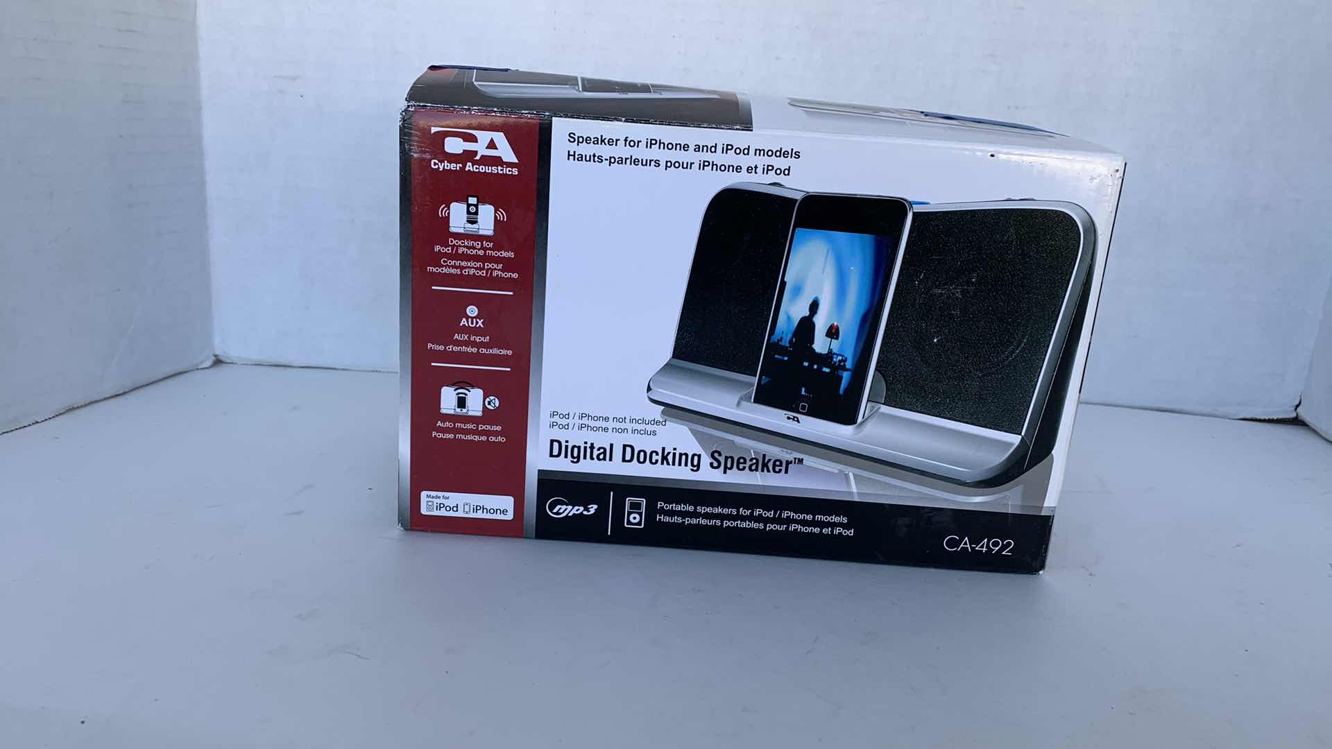 Photo 1 of CYBER ACOUSTICS DIGITAL DOCKING SPEAKER