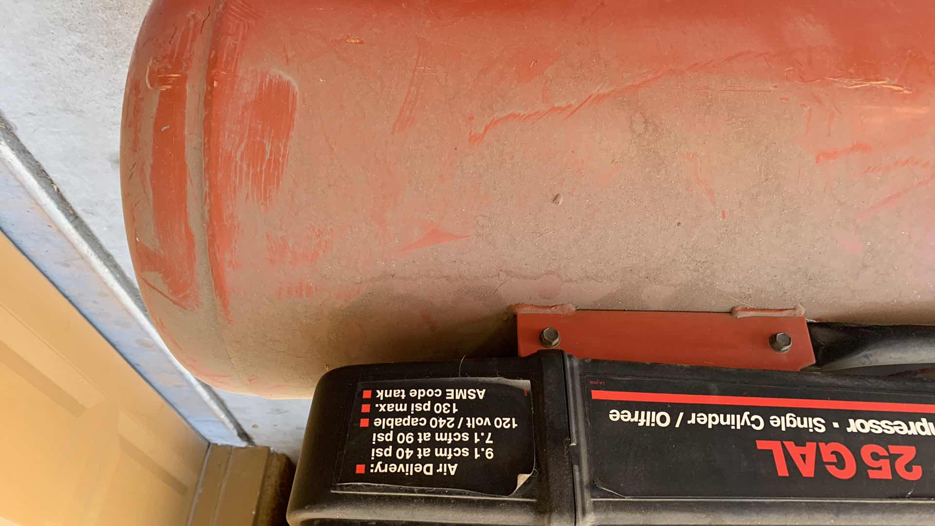 Photo 1 of CRAFTSMAN 5 HP 25 GALLON AIR COMPRESSOR