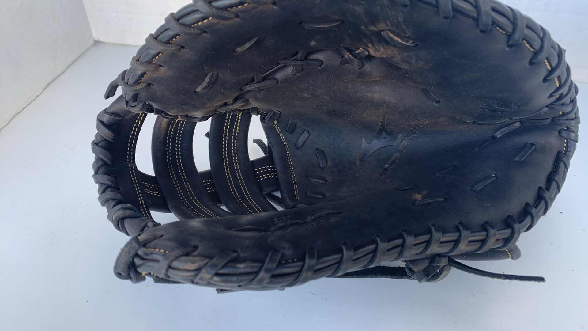 Photo 1 of $130 MIZUNO MVP PRIME FAST PITCH SOFTBALL FIRST BASE MITT GFX 50FP 13”