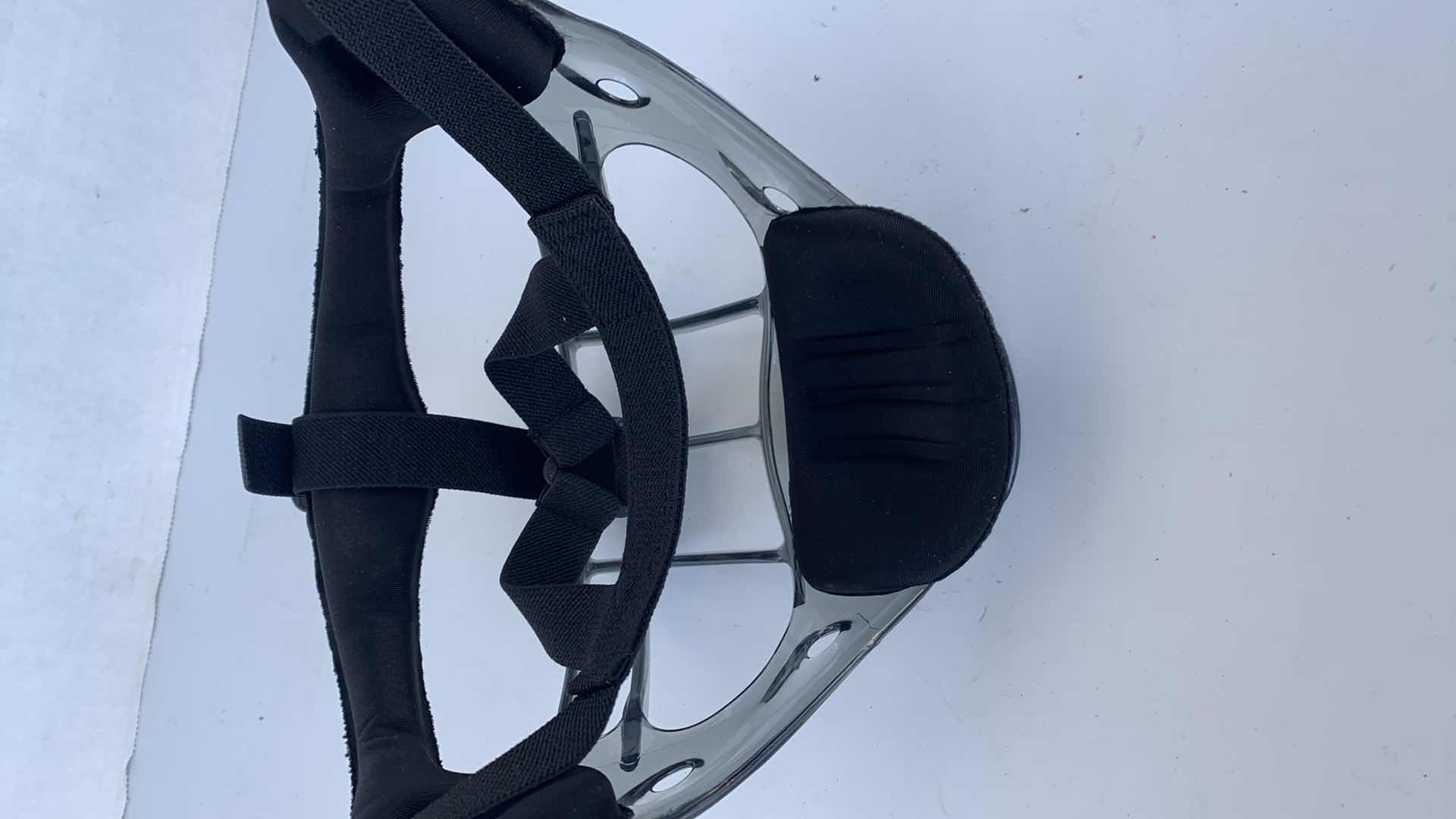 Photo 1 of $30 SKLZ FIELD SHIELD