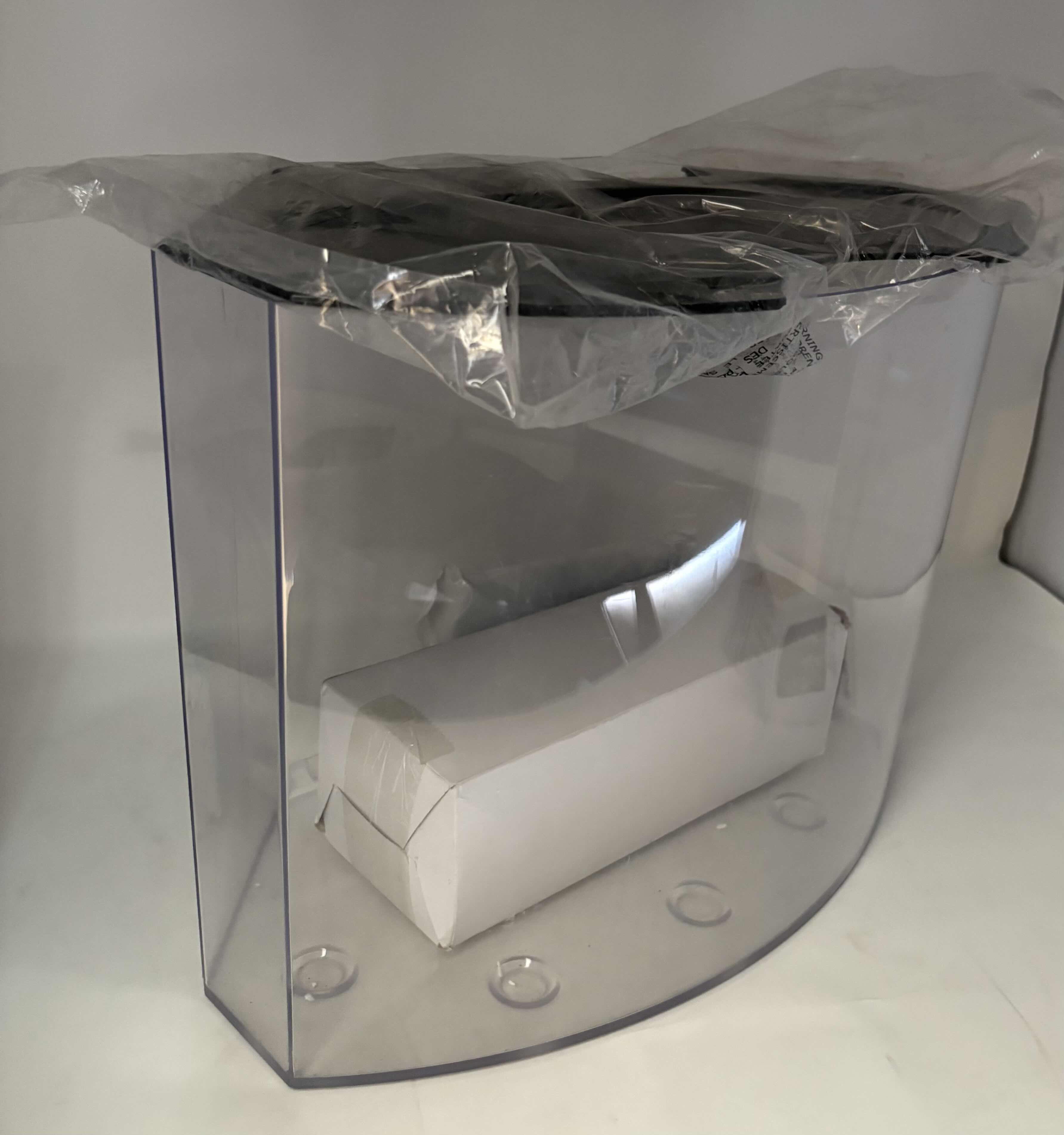 Photo 1 of BRAND NEW - BETA GLOFISH 5 GALLON AQUARIUM KIT WITH LED LIGHT AND FILTER