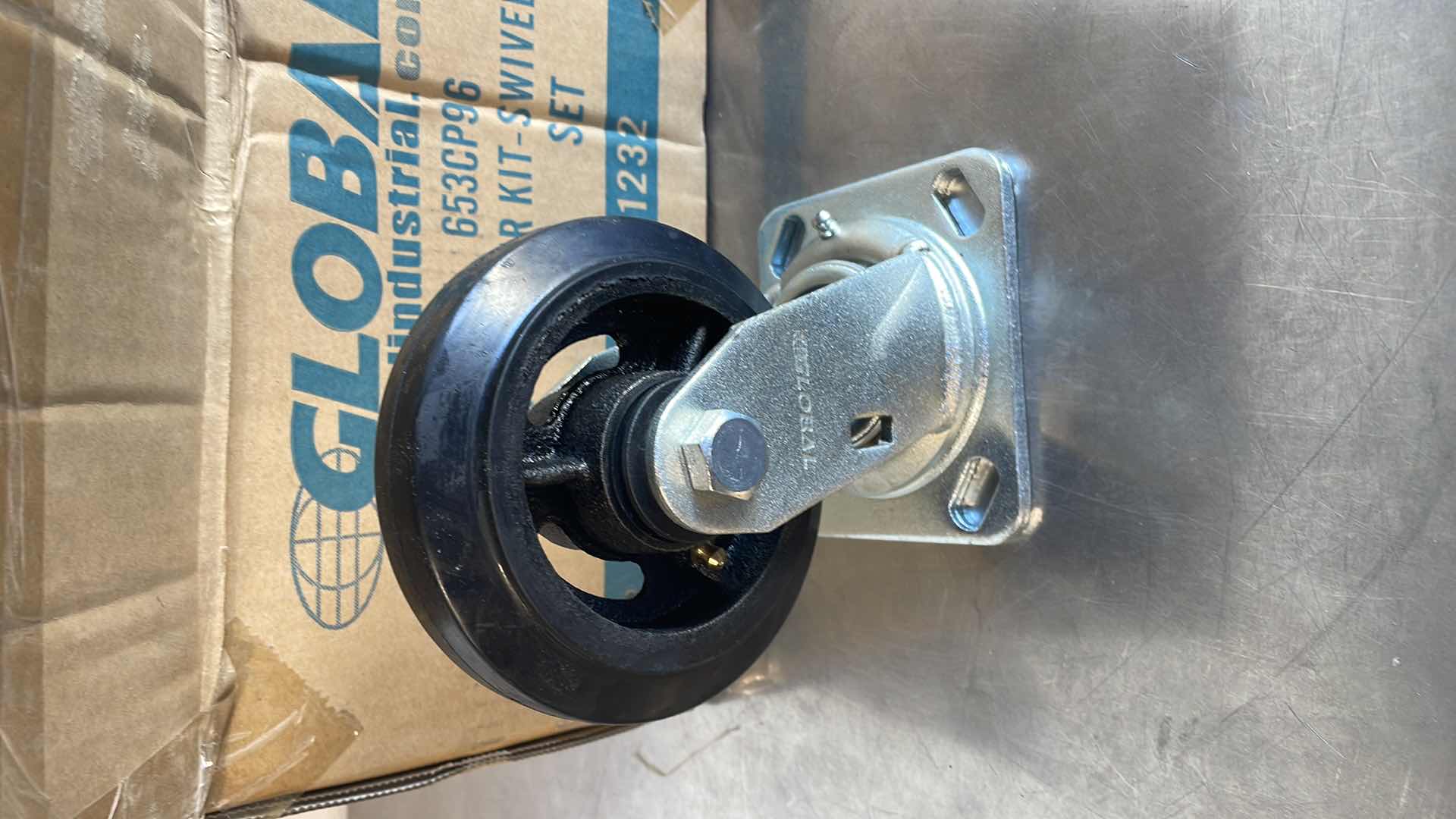 Photo 1 of GLOBAL MORT CAST KIT SWIVEL 5” x 1.5” MODEL 653CP96