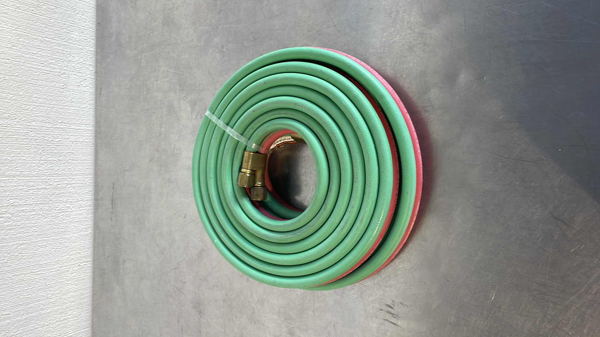 Photo 1 of LINCOLN ELECTRIC OXY-ACETYLENE HOSE — 1/4IN. DIA. X 25FT.L, 100 PSI, MODEL# KH578