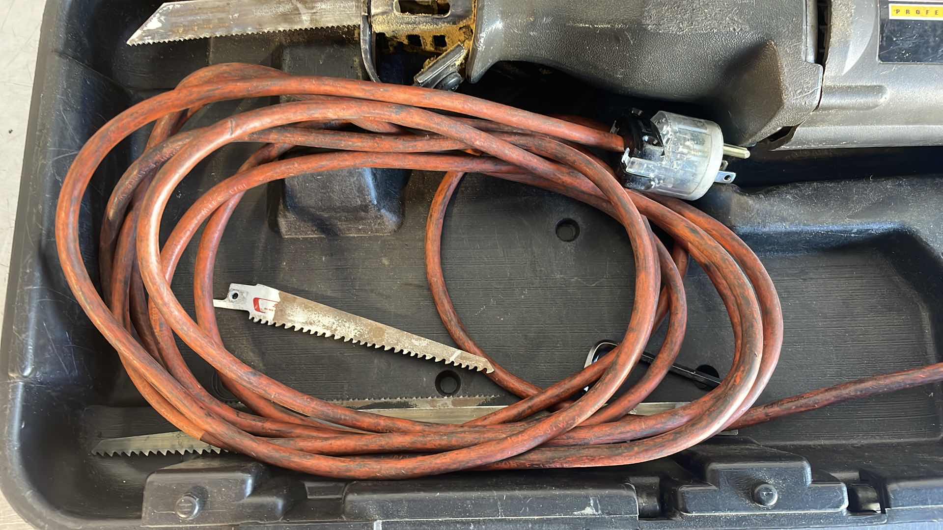 Photo 1 of CRAFTSMAN PROFESSIONAL 6.5 AMP RECIPROCATING SAW