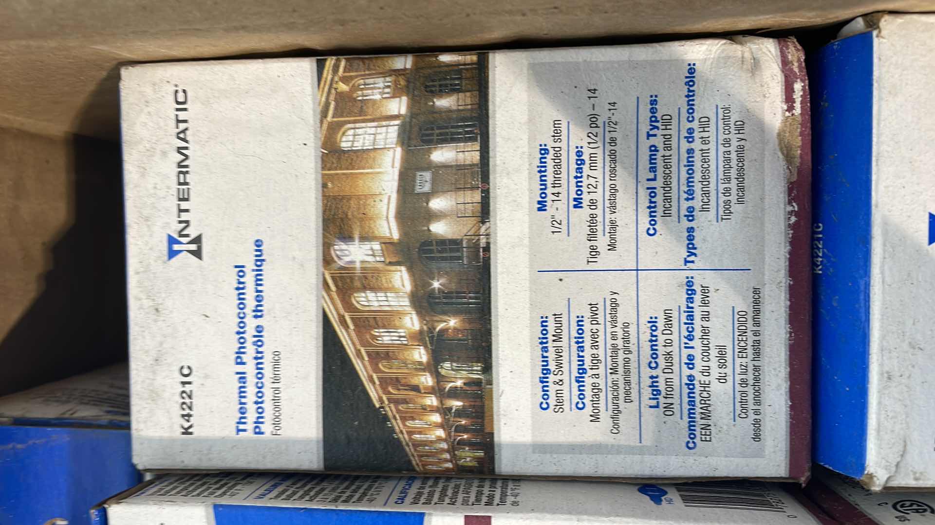 Photo 1 of INTERMATIC THERMAL PHOTOCONTROL K4221C (13)