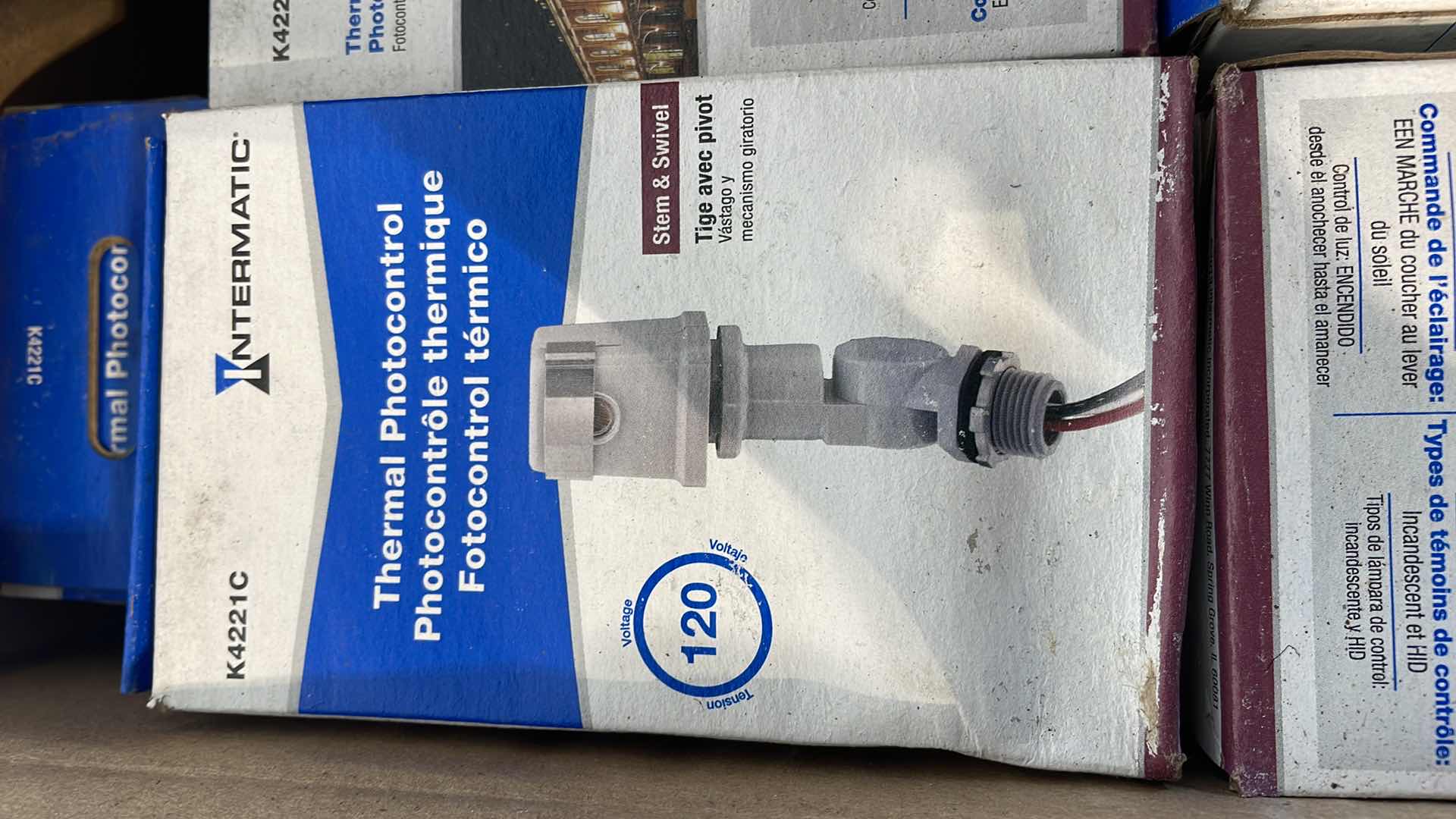 Photo 1 of INTERMATIC THERMAL PHOTOCONTROL K4221C (13)