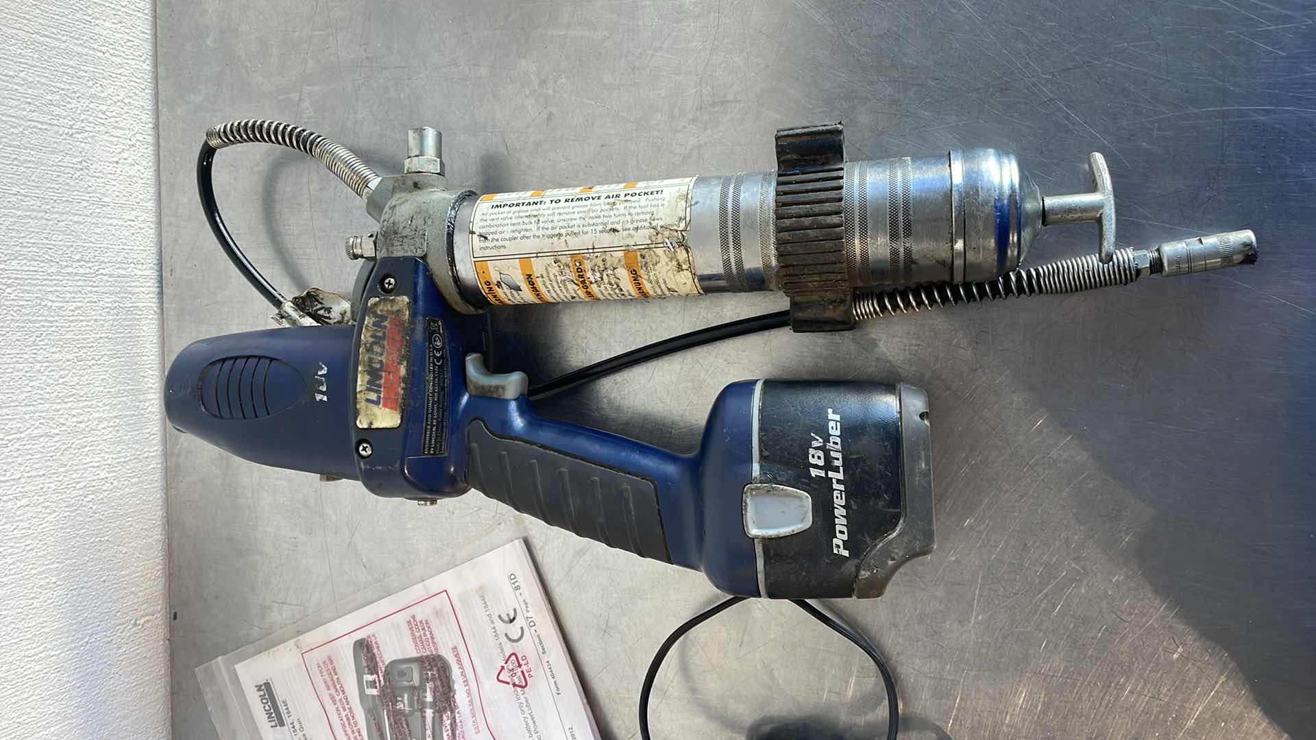 Photo 1 of LINCOLN POWERLUBER 18v WITH CHARGER